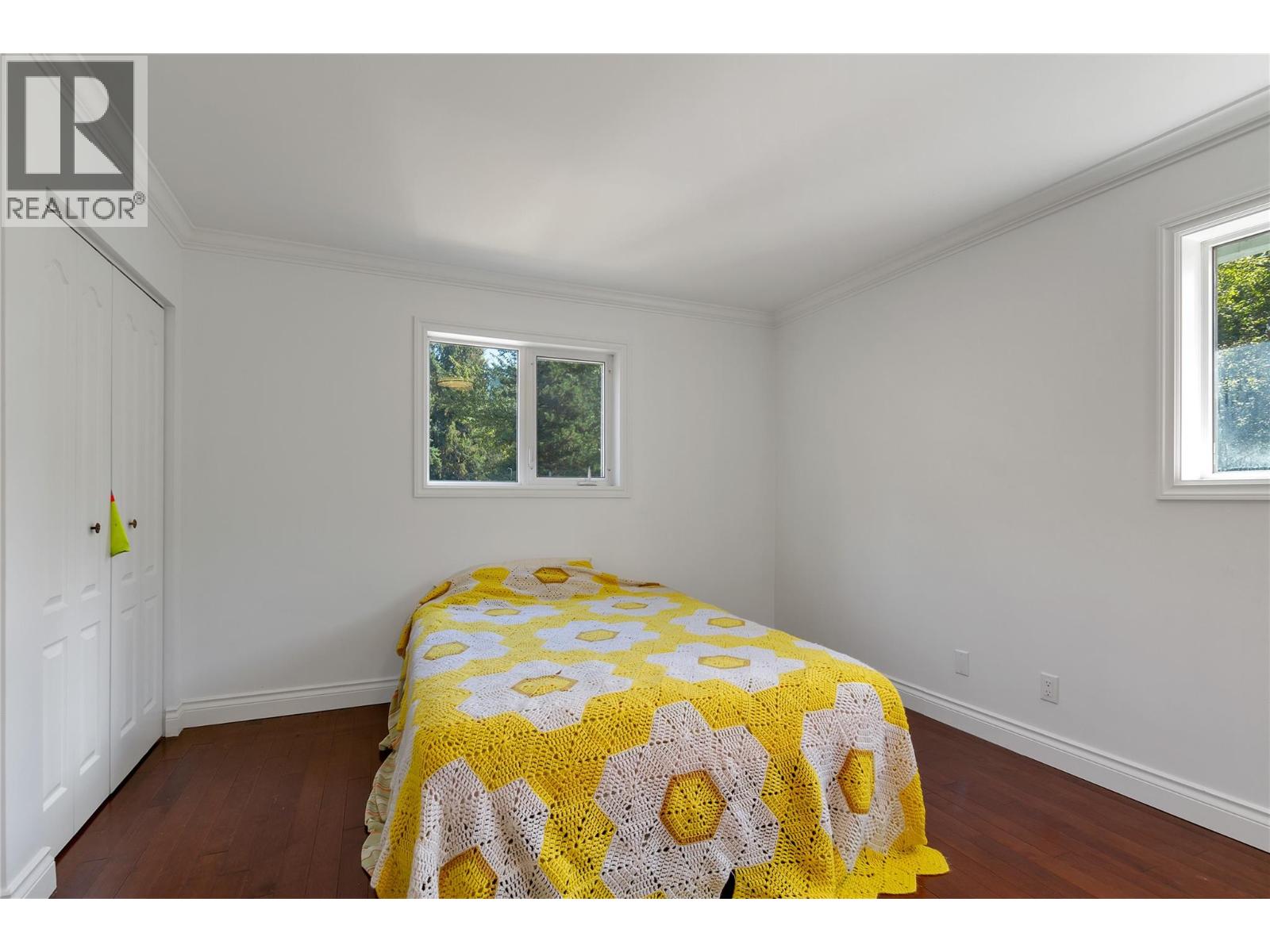  1065 BX Road, Vernon