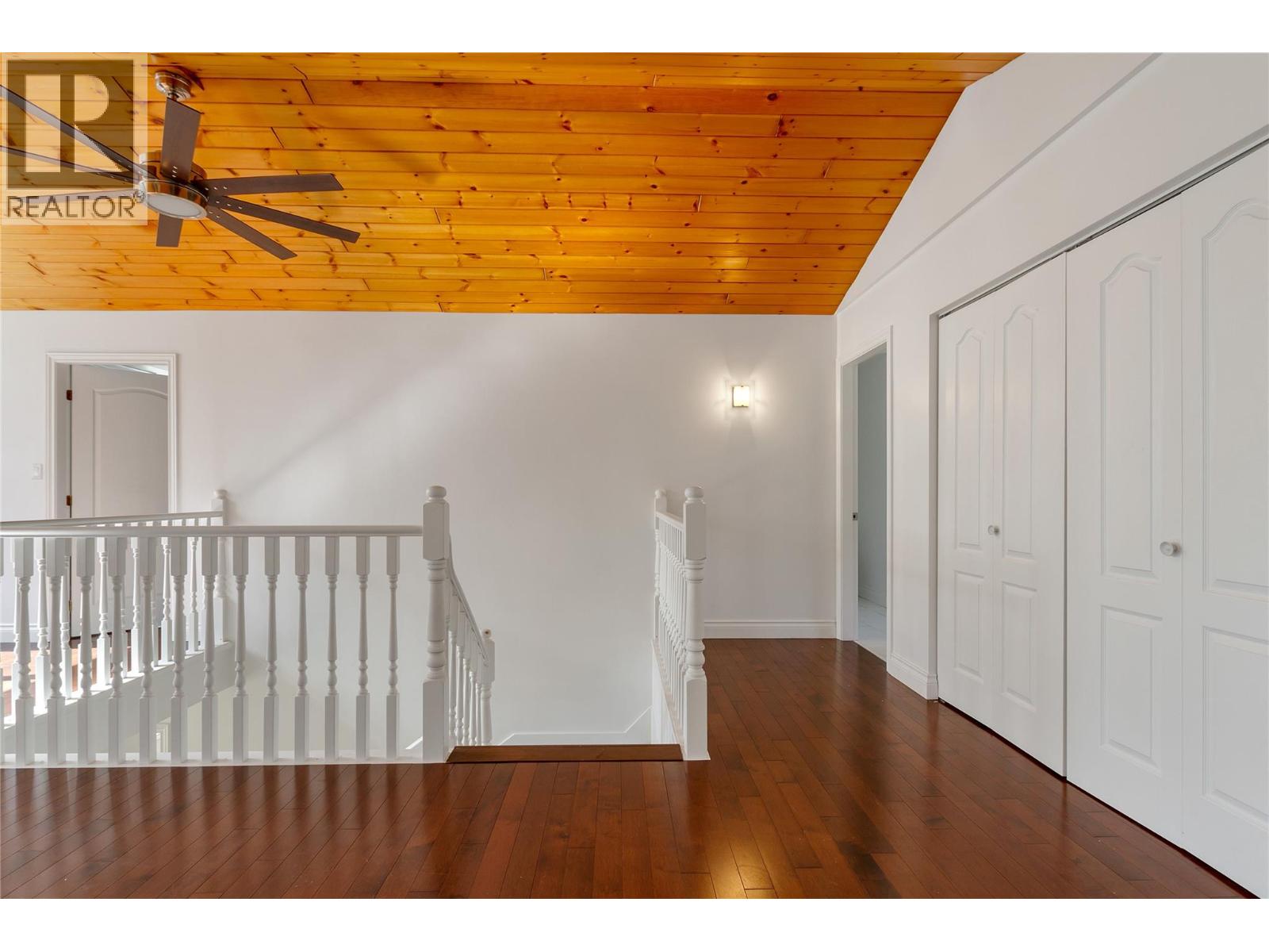  1065 BX Road, Vernon