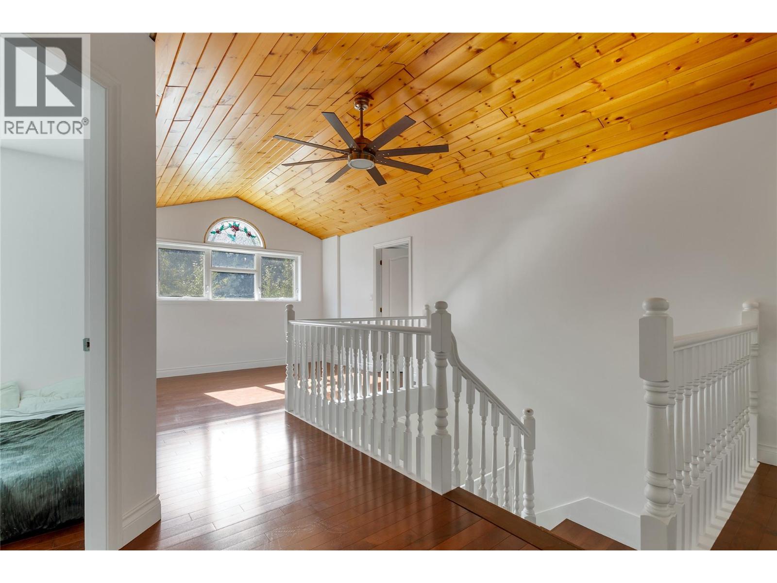  1065 BX Road, Vernon