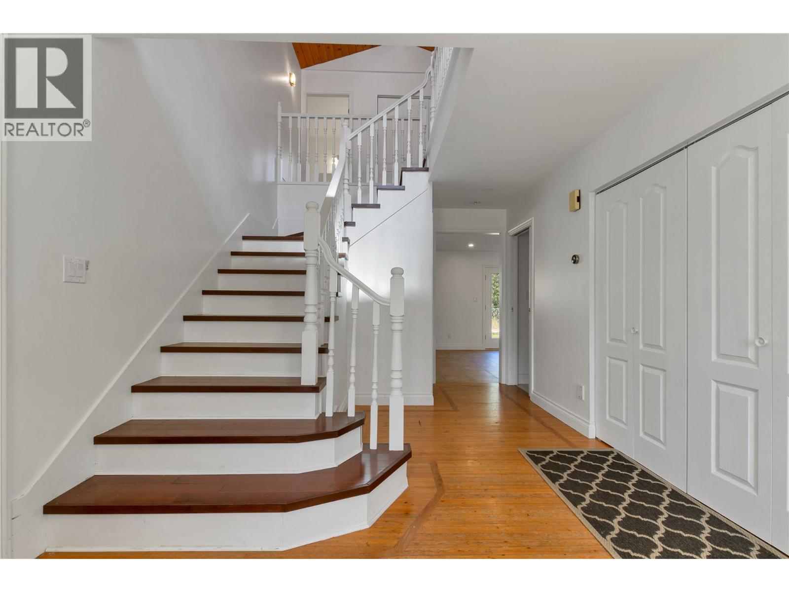  1065 BX Road, Vernon