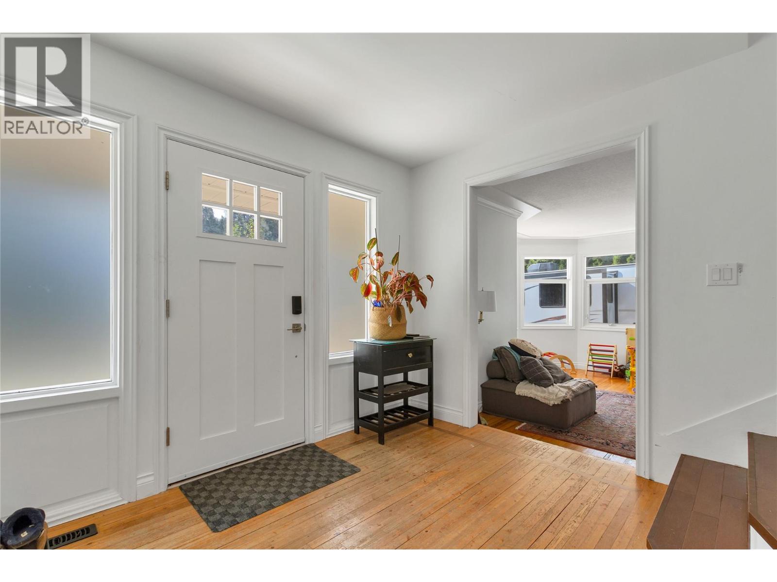  1065 BX Road, Vernon