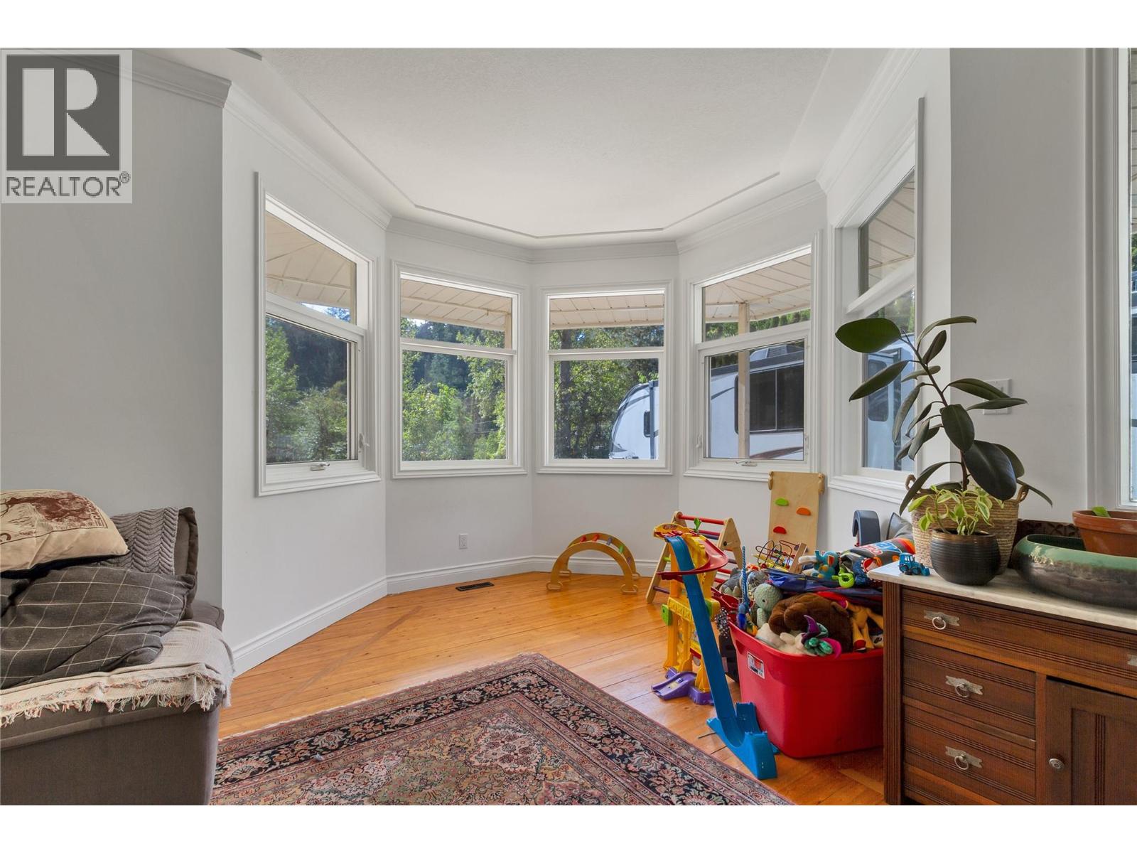  1065 BX Road, Vernon