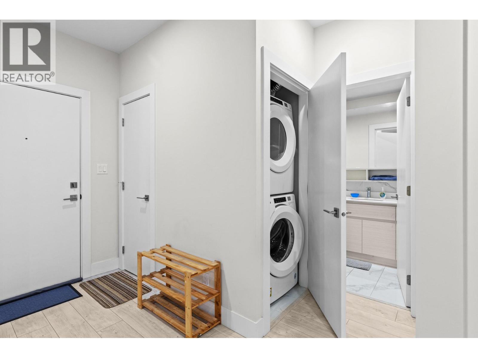 311 1925 Enterprise Way, Kelowna