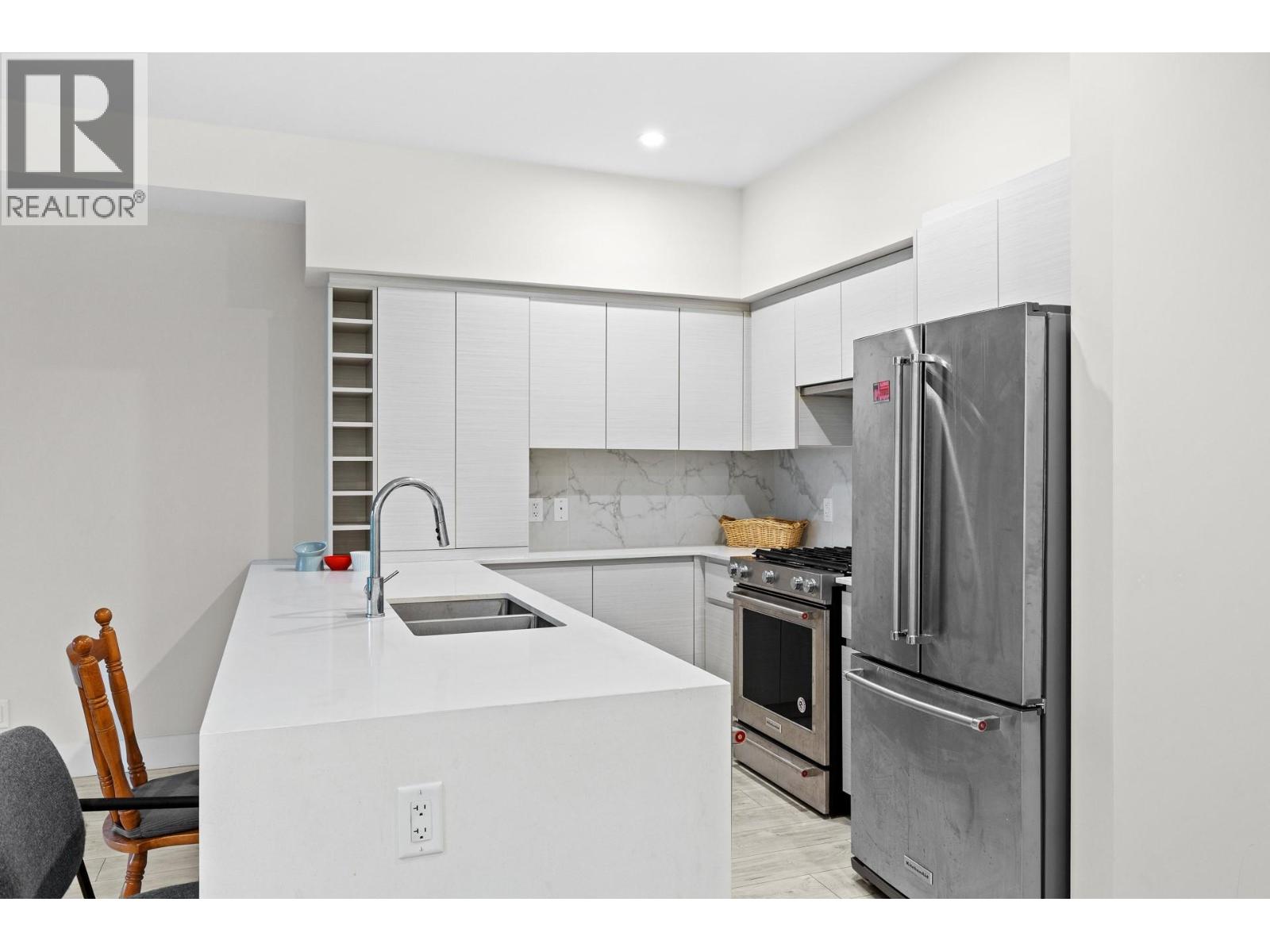 311 1925 Enterprise Way, Kelowna