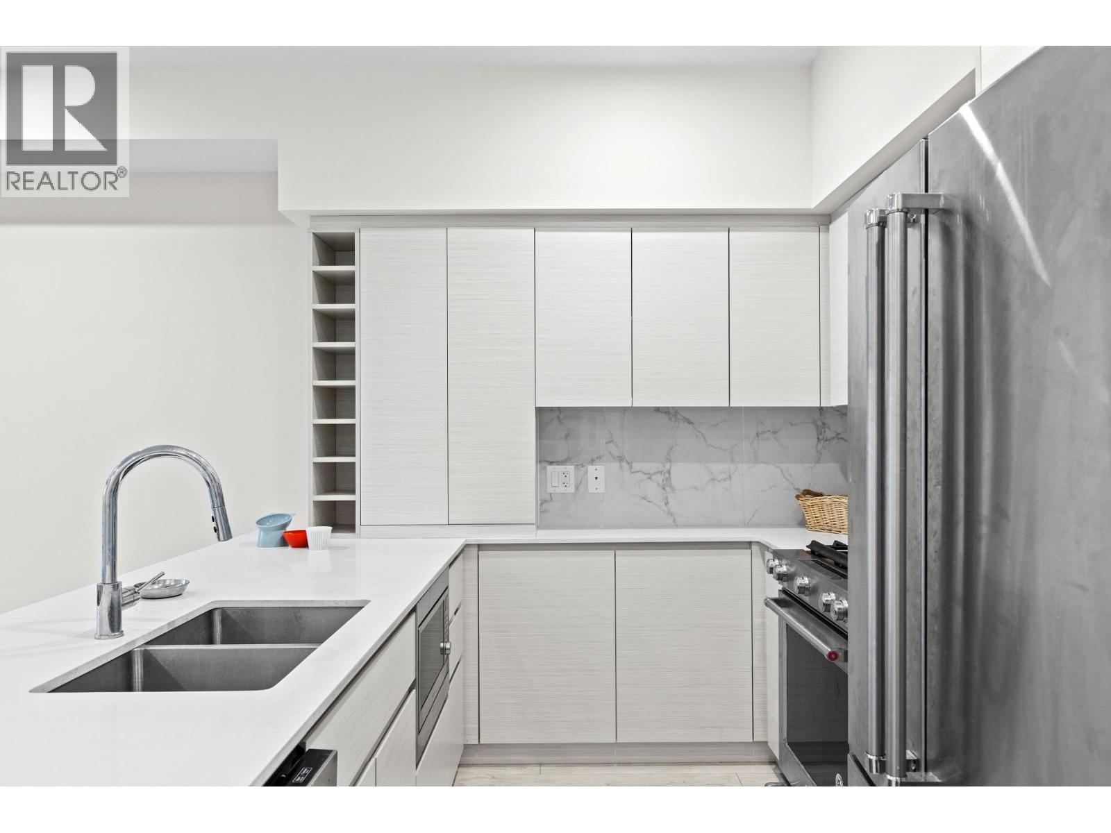 311 1925 Enterprise Way, Kelowna
