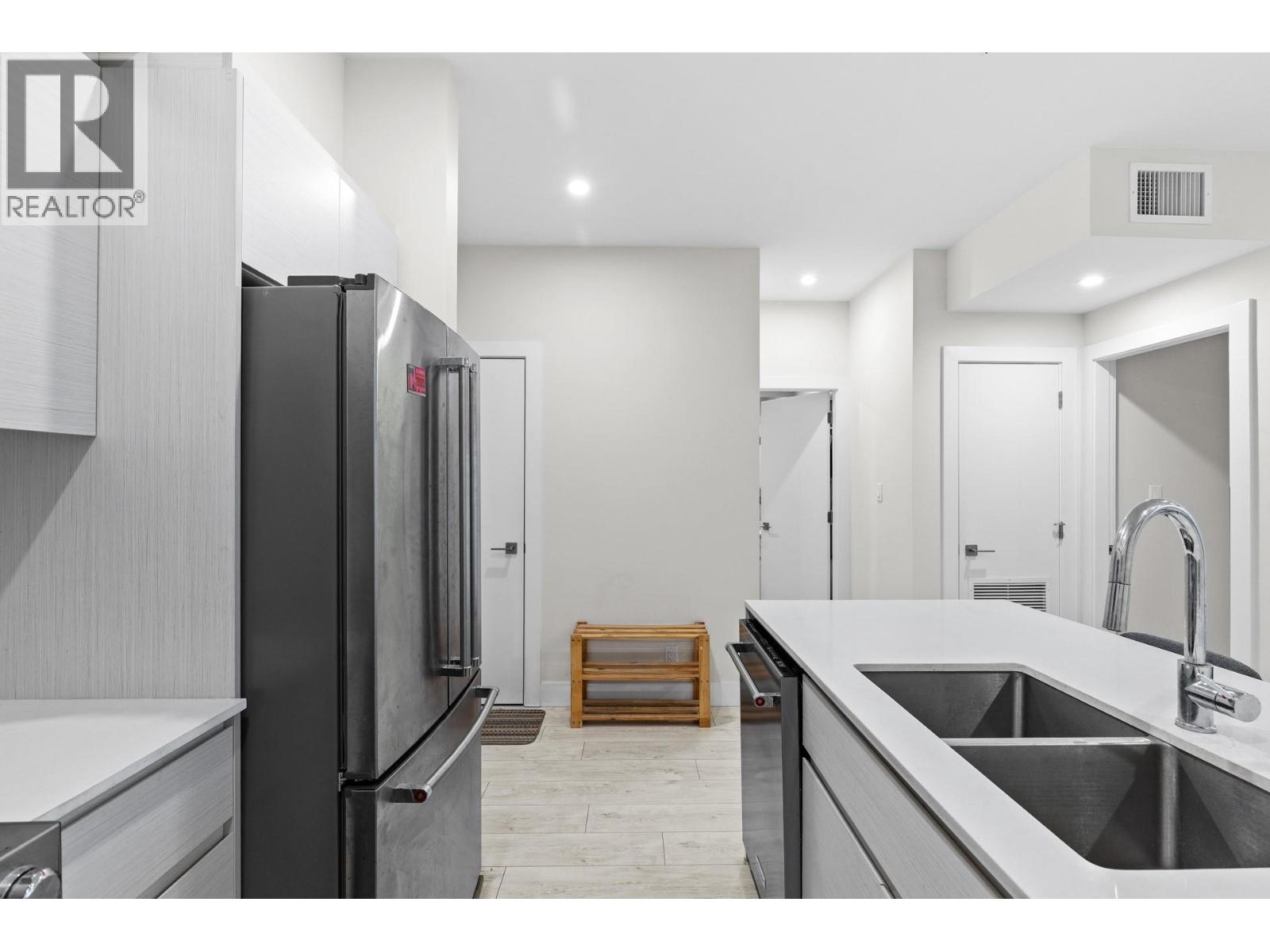 311 1925 Enterprise Way, Kelowna
