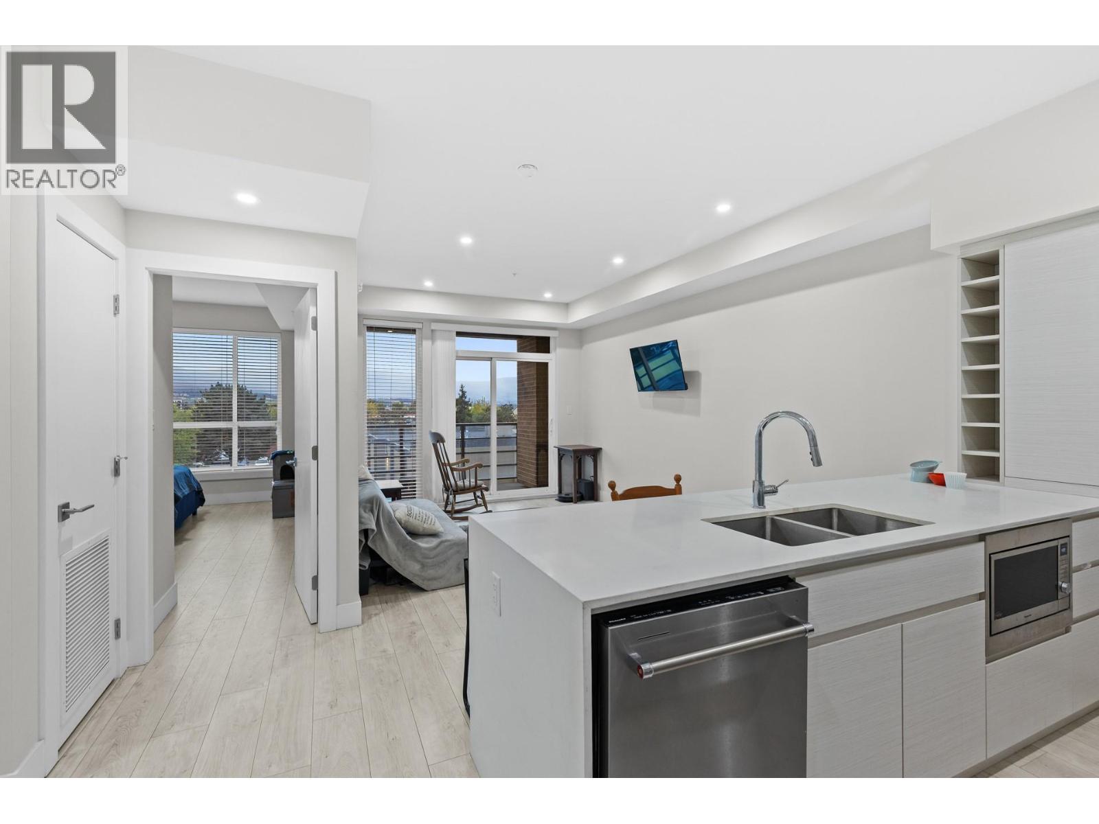 311 1925 Enterprise Way, Kelowna