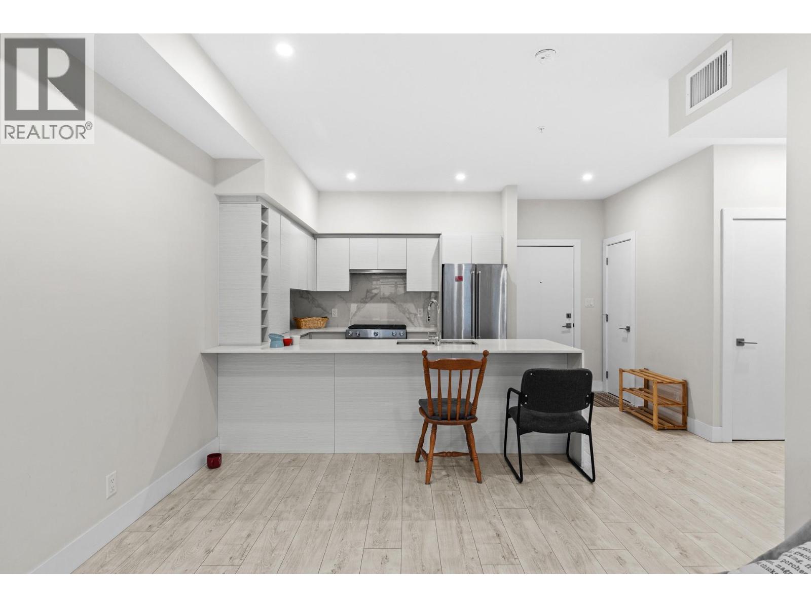 311 1925 Enterprise Way, Kelowna
