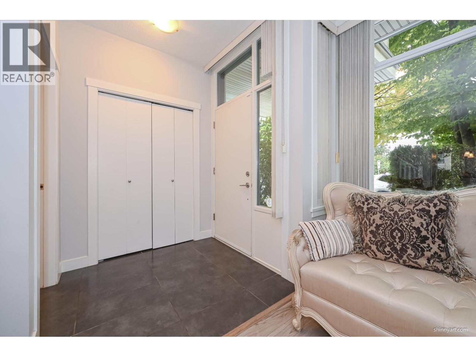 4923 DAWSON STREET, Burnaby