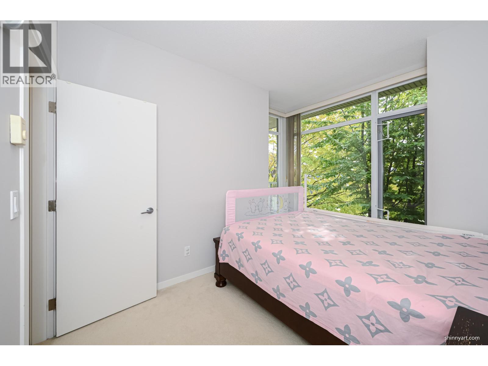 4923 DAWSON STREET, Burnaby