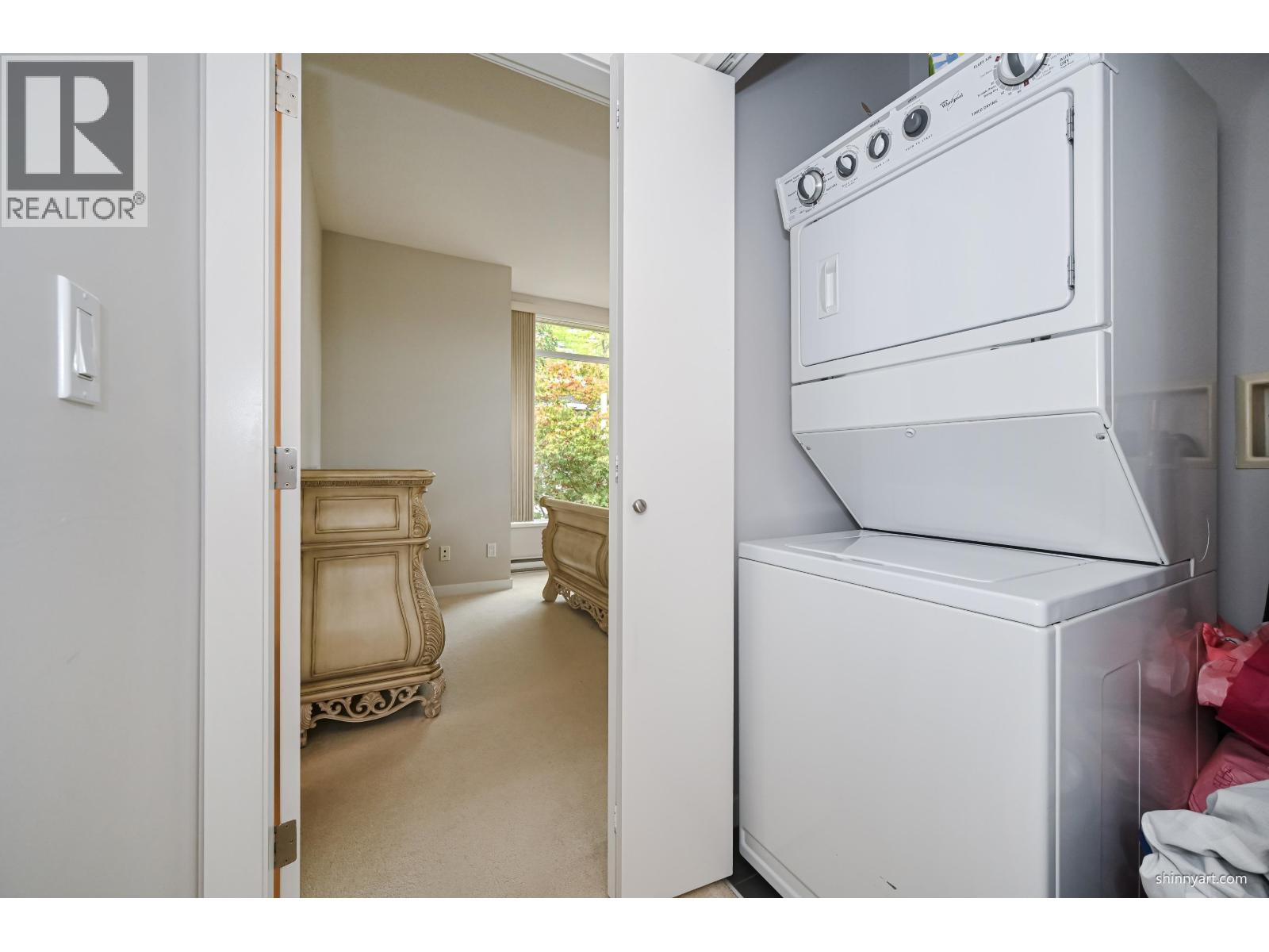 4923 DAWSON STREET, Burnaby