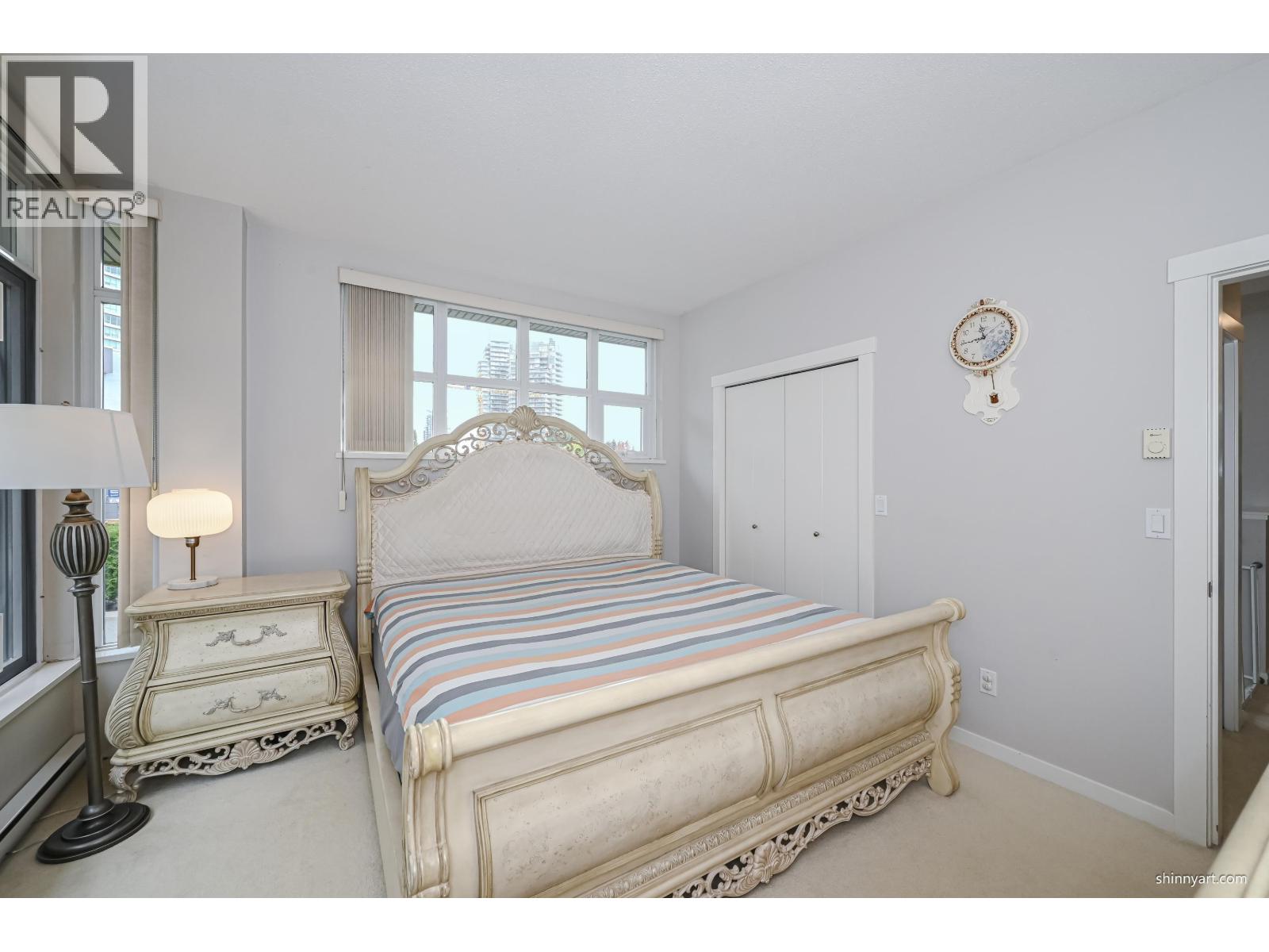 4923 DAWSON STREET, Burnaby