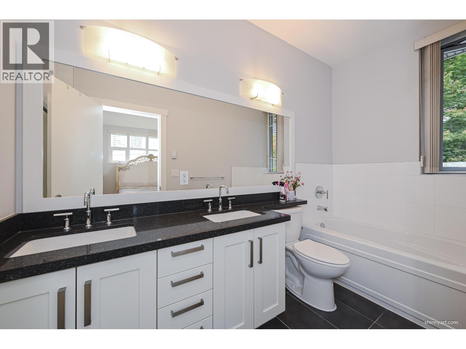 4923 DAWSON STREET, Burnaby