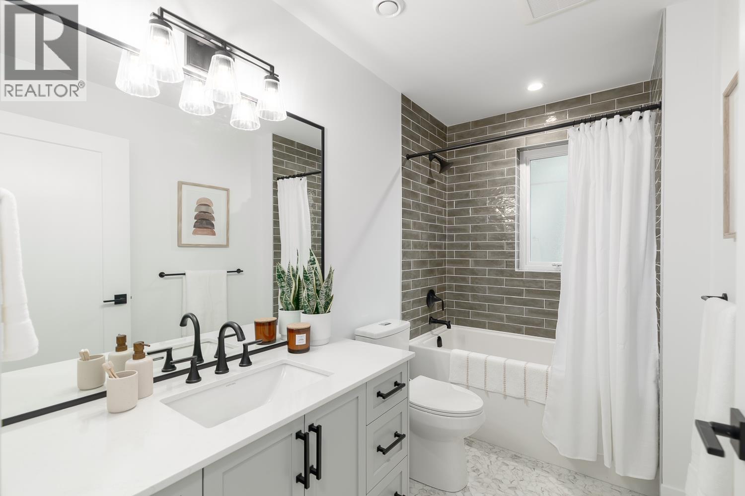 1061 SEMLIN DRIVE, Vancouver