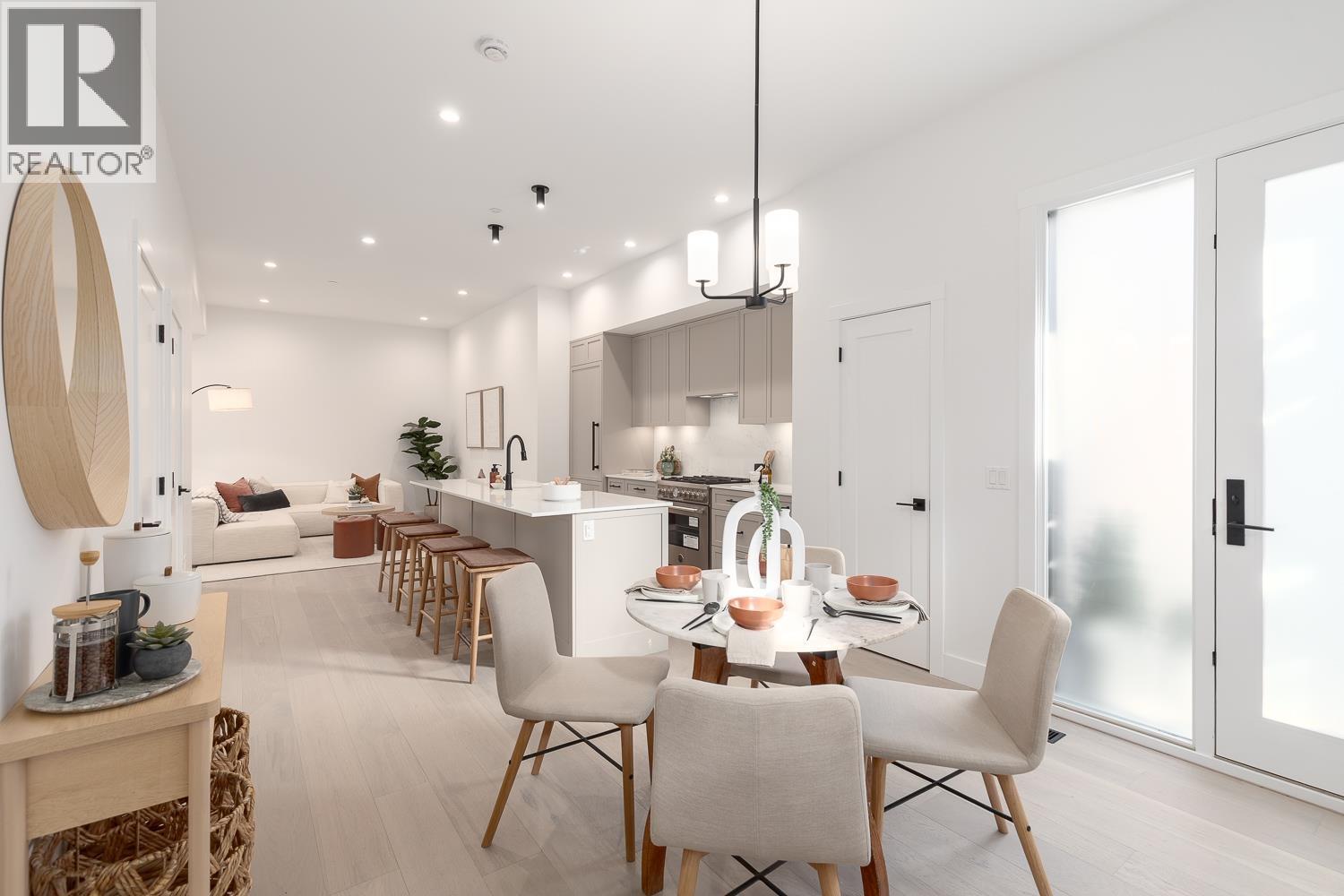 1061 SEMLIN DRIVE, Vancouver