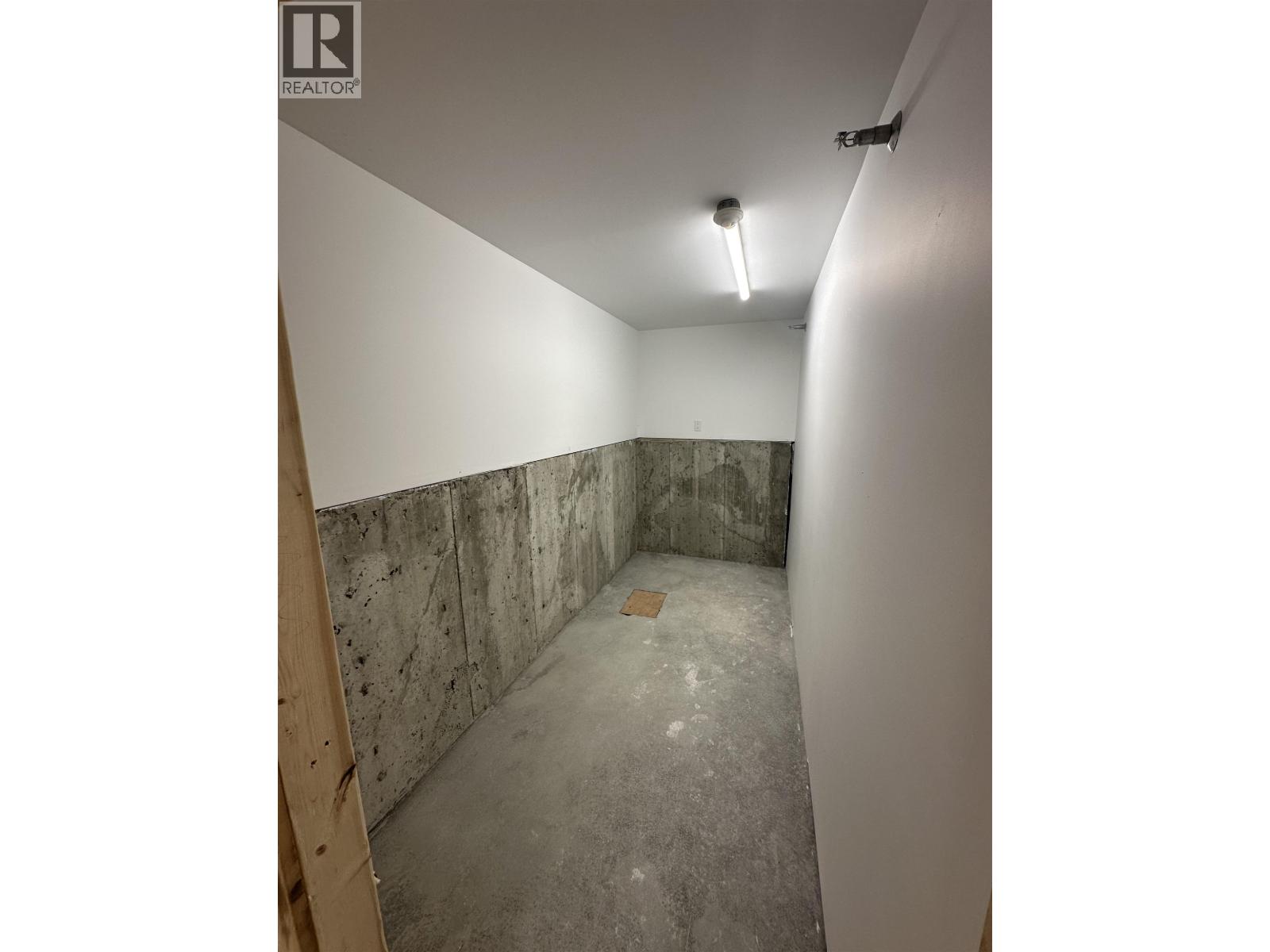 1061 SEMLIN DRIVE, Vancouver