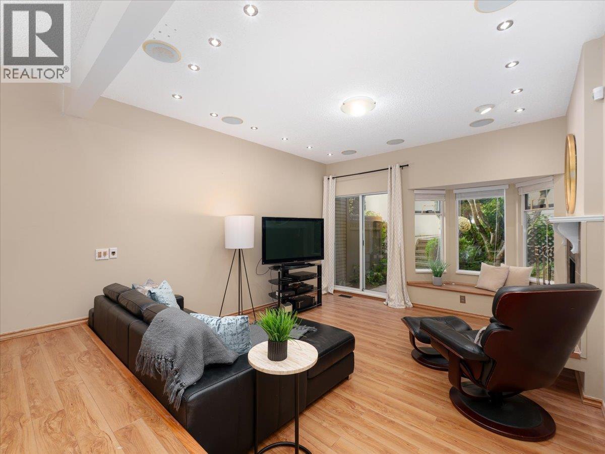 8804 ROBINS COURT, Burnaby