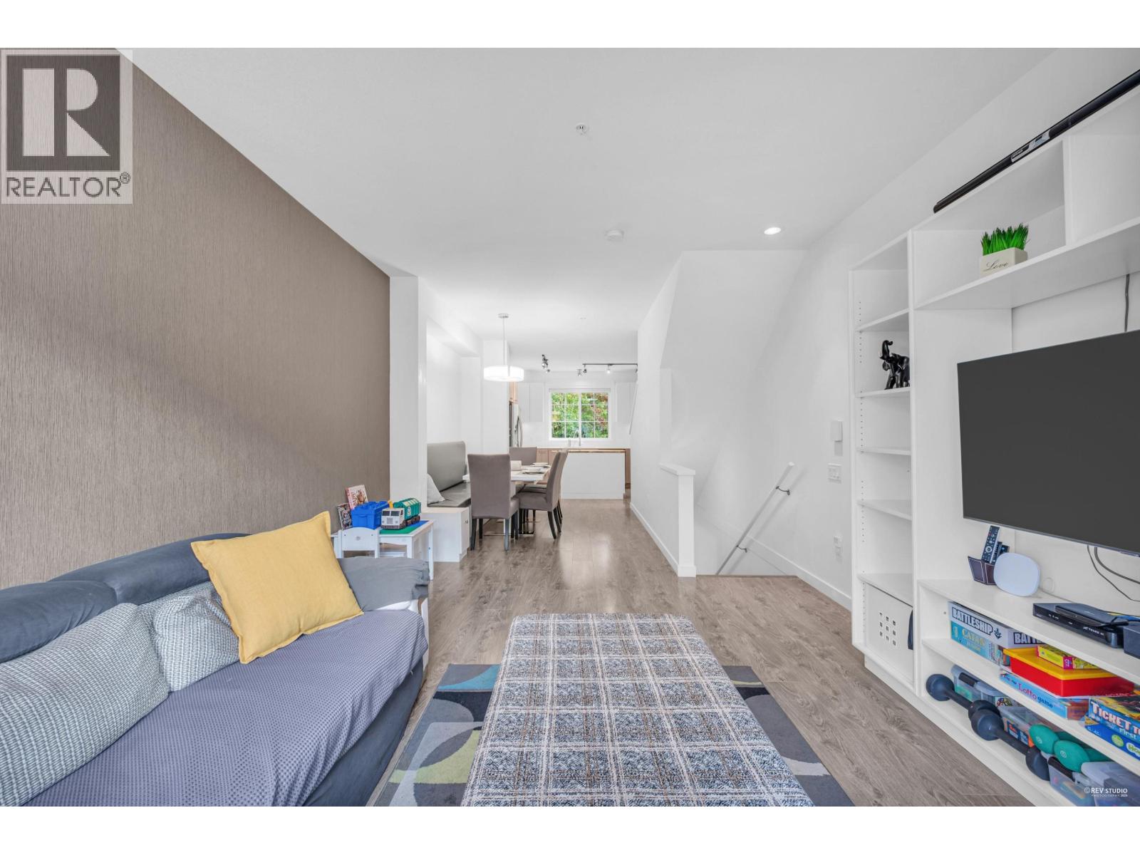 64 2423 AVON PLACE, Port Coquitlam
