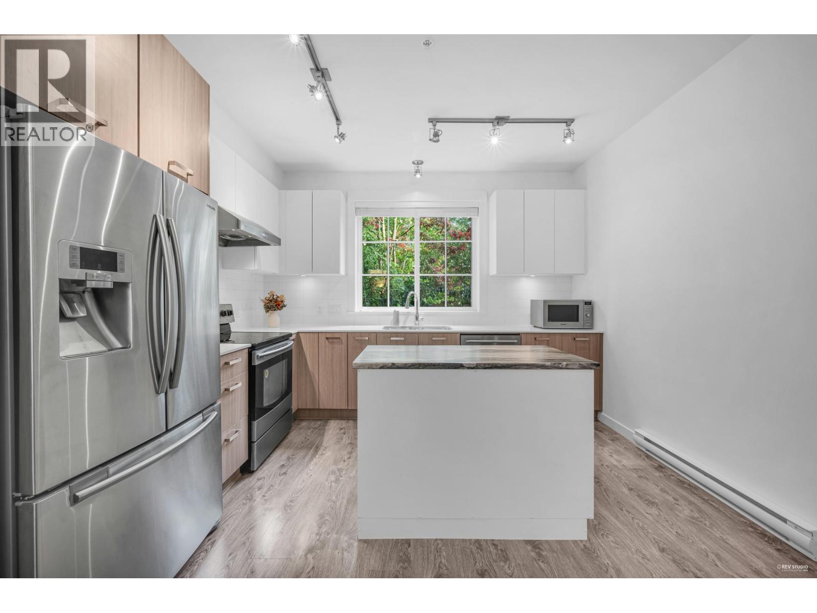 64 2423 AVON PLACE, Port Coquitlam