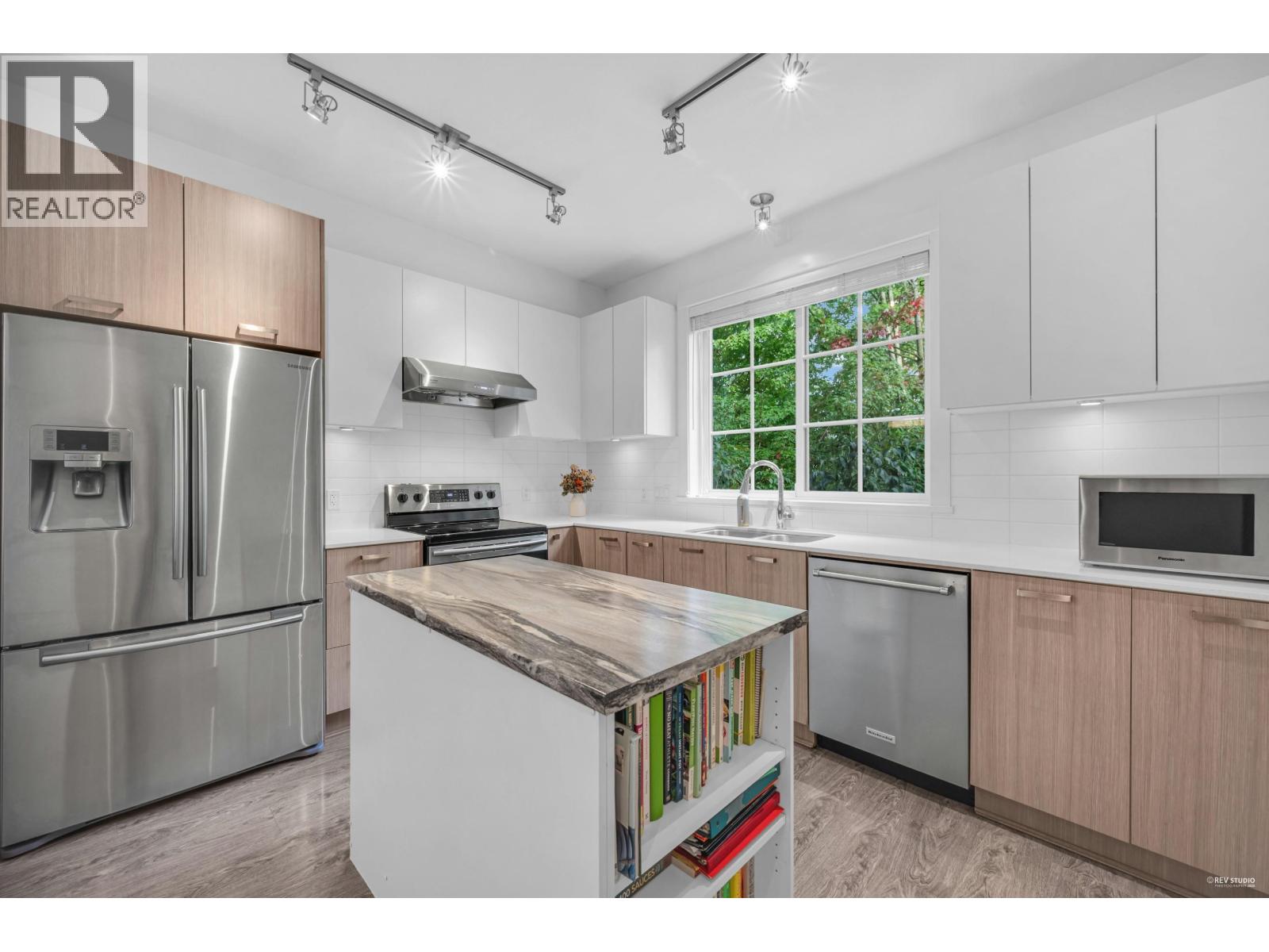 64 2423 AVON PLACE, Port Coquitlam
