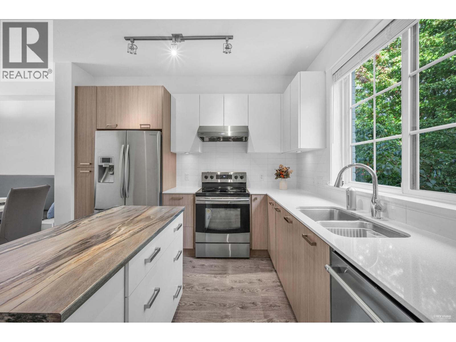 64 2423 AVON PLACE, Port Coquitlam