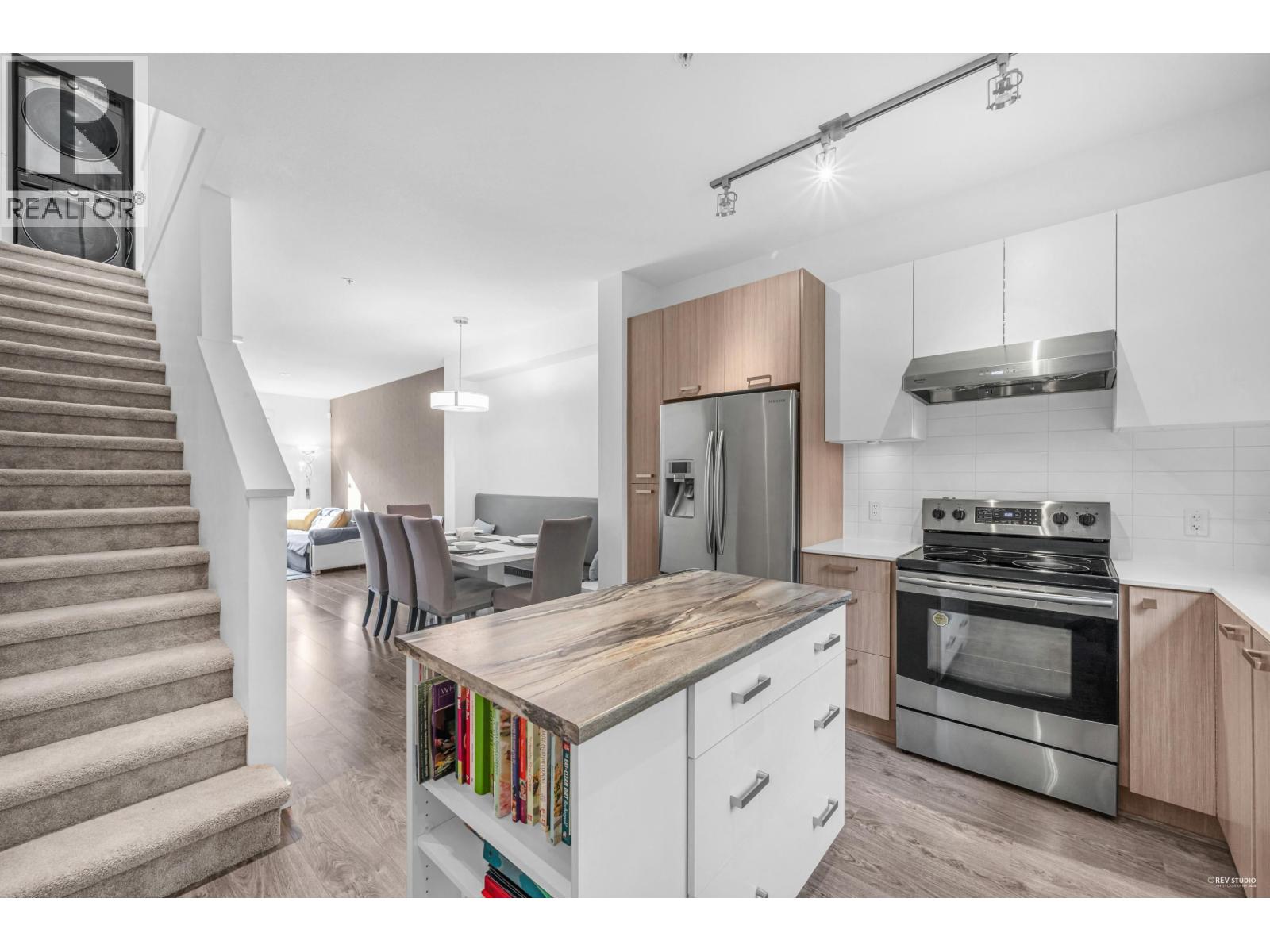 64 2423 AVON PLACE, Port Coquitlam