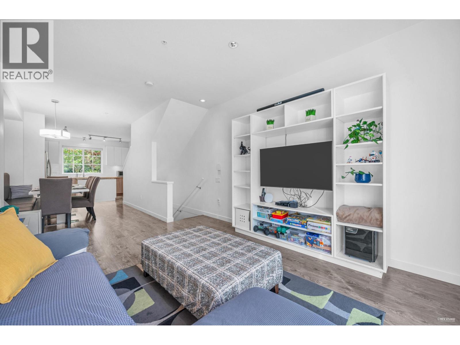 64 2423 AVON PLACE, Port Coquitlam