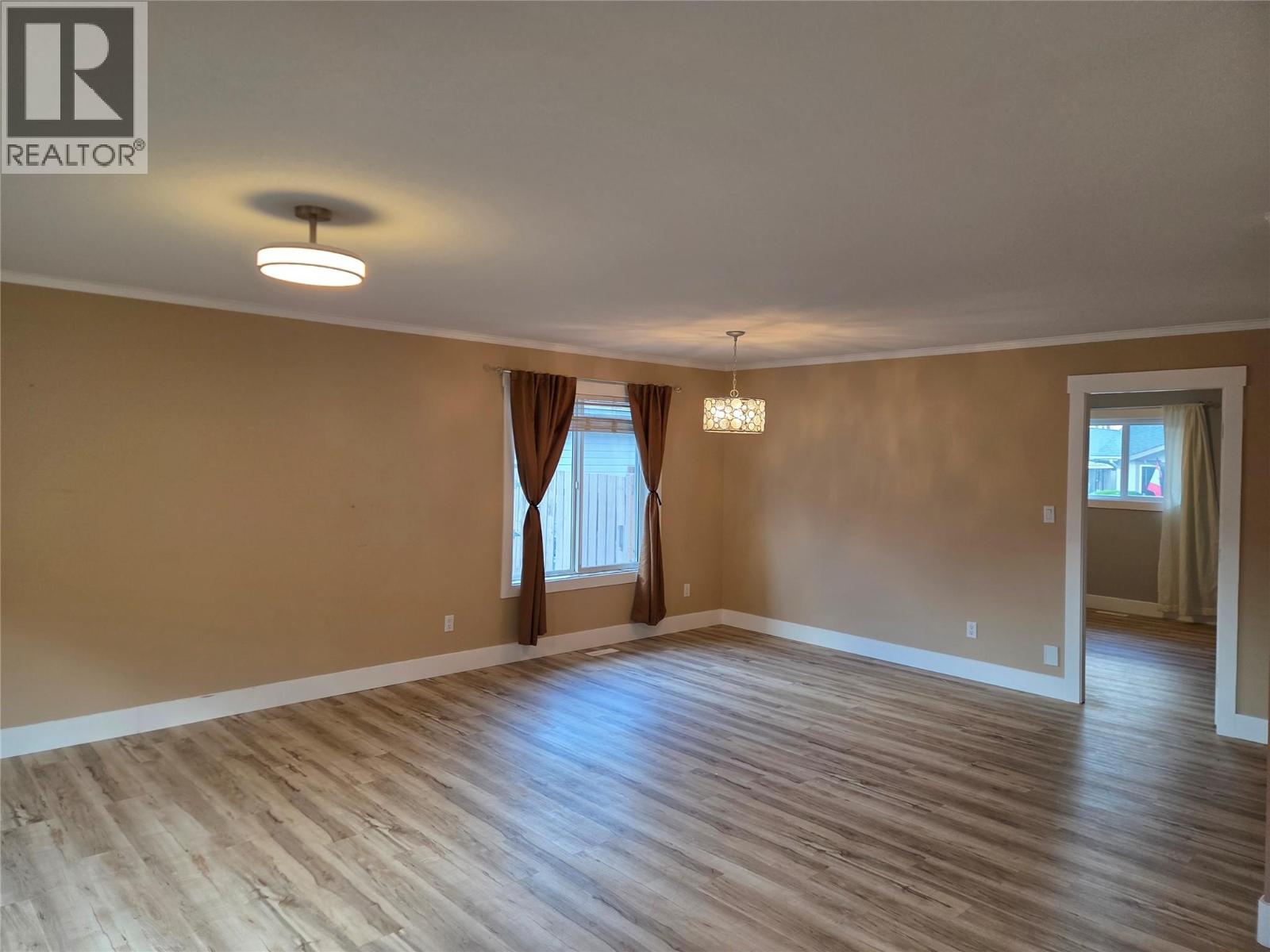 1107 8th Street, Keremeos