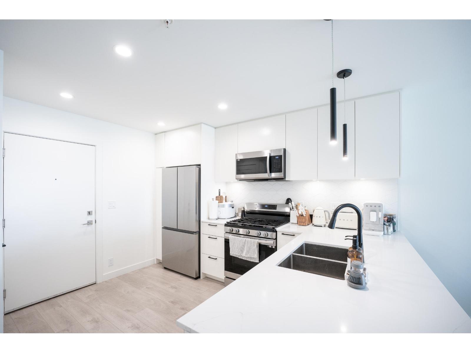 302 8380 200A STREET, Langley