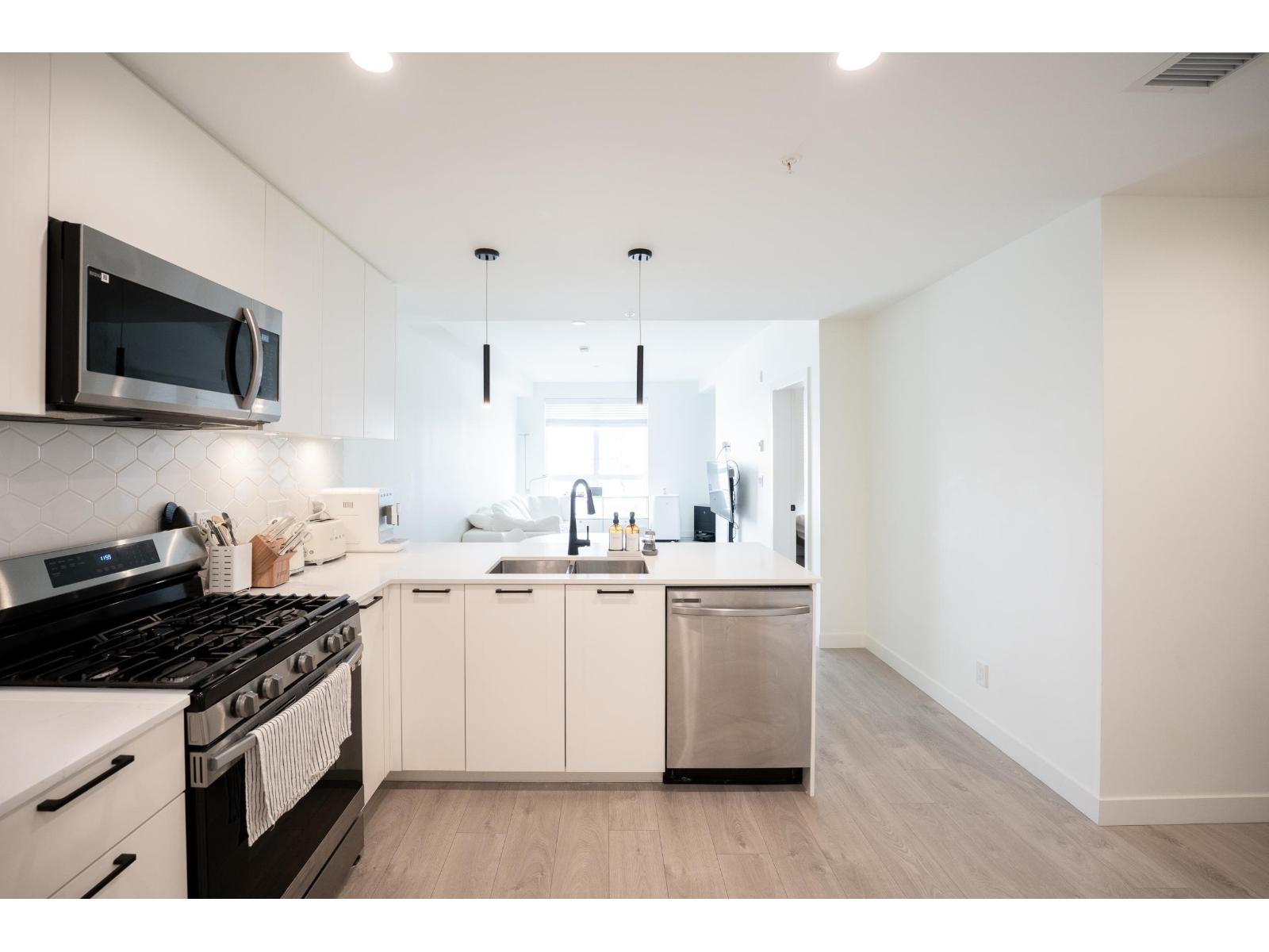 302 8380 200A STREET, Langley