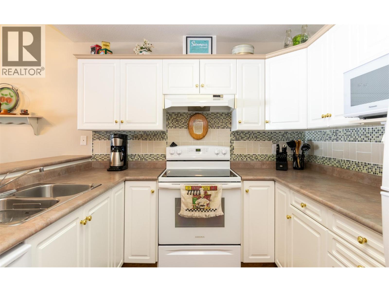 318 1002 Riverside Avenue, Sicamous