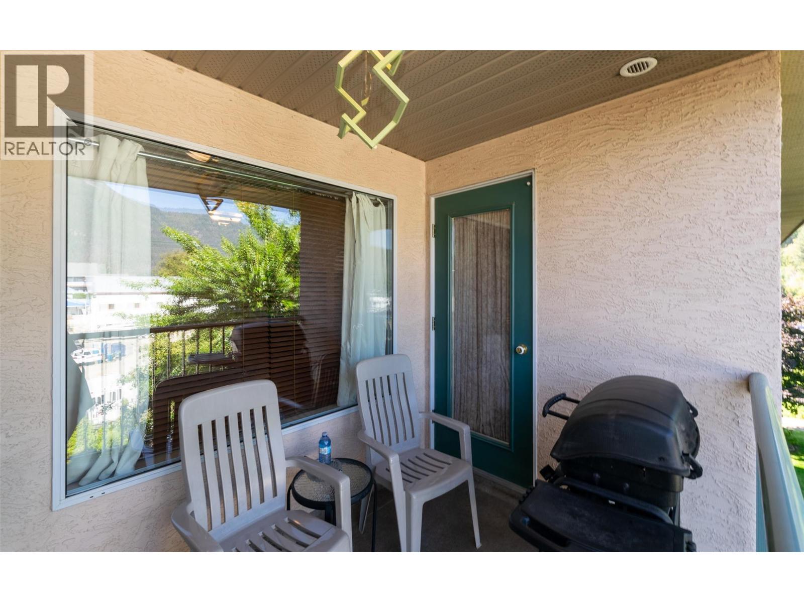 318 1002 Riverside Avenue, Sicamous