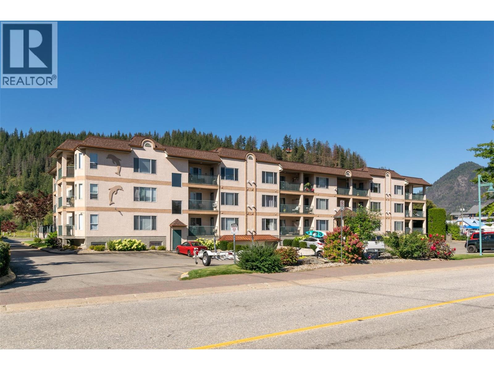 318 1002 Riverside Avenue, Sicamous