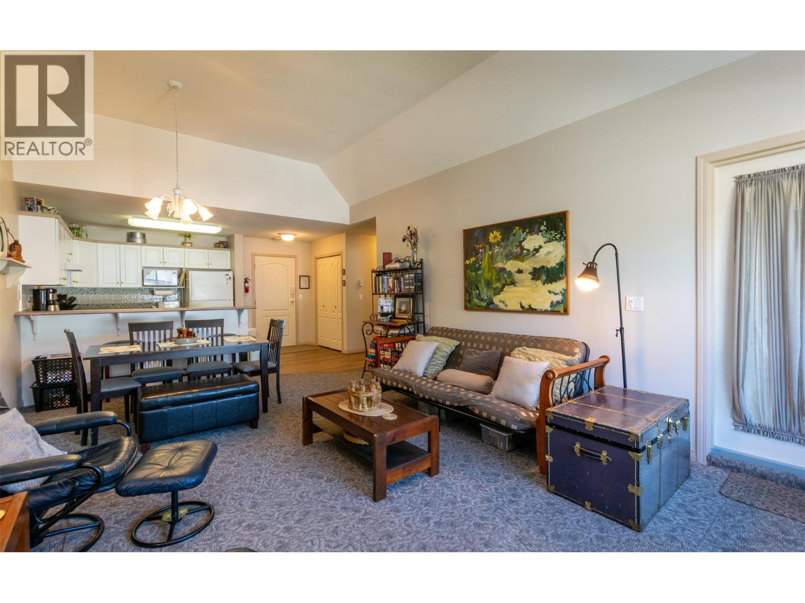 318 1002 Riverside Avenue, Sicamous