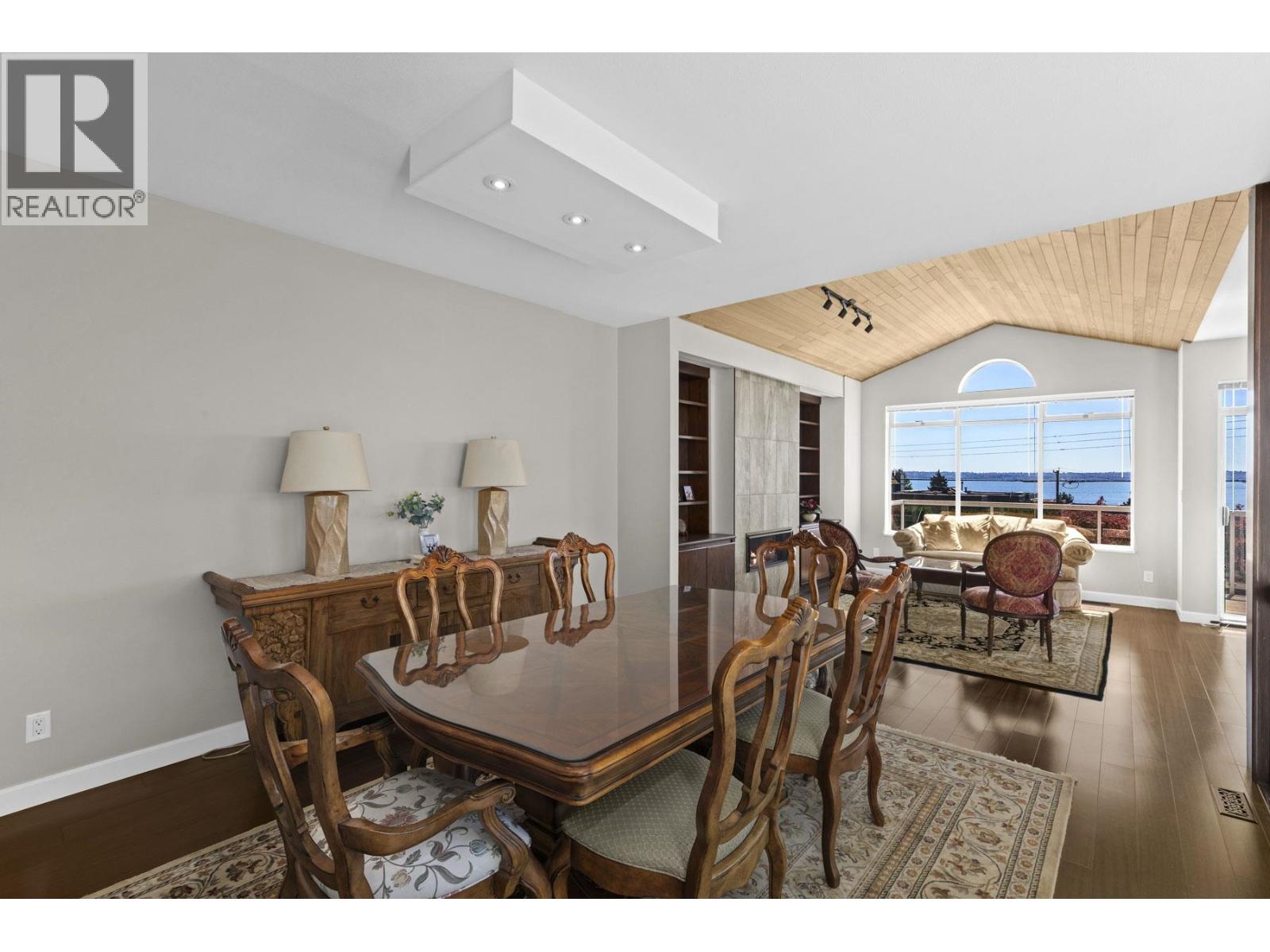 2319 MARINE DRIVE, West Vancouver