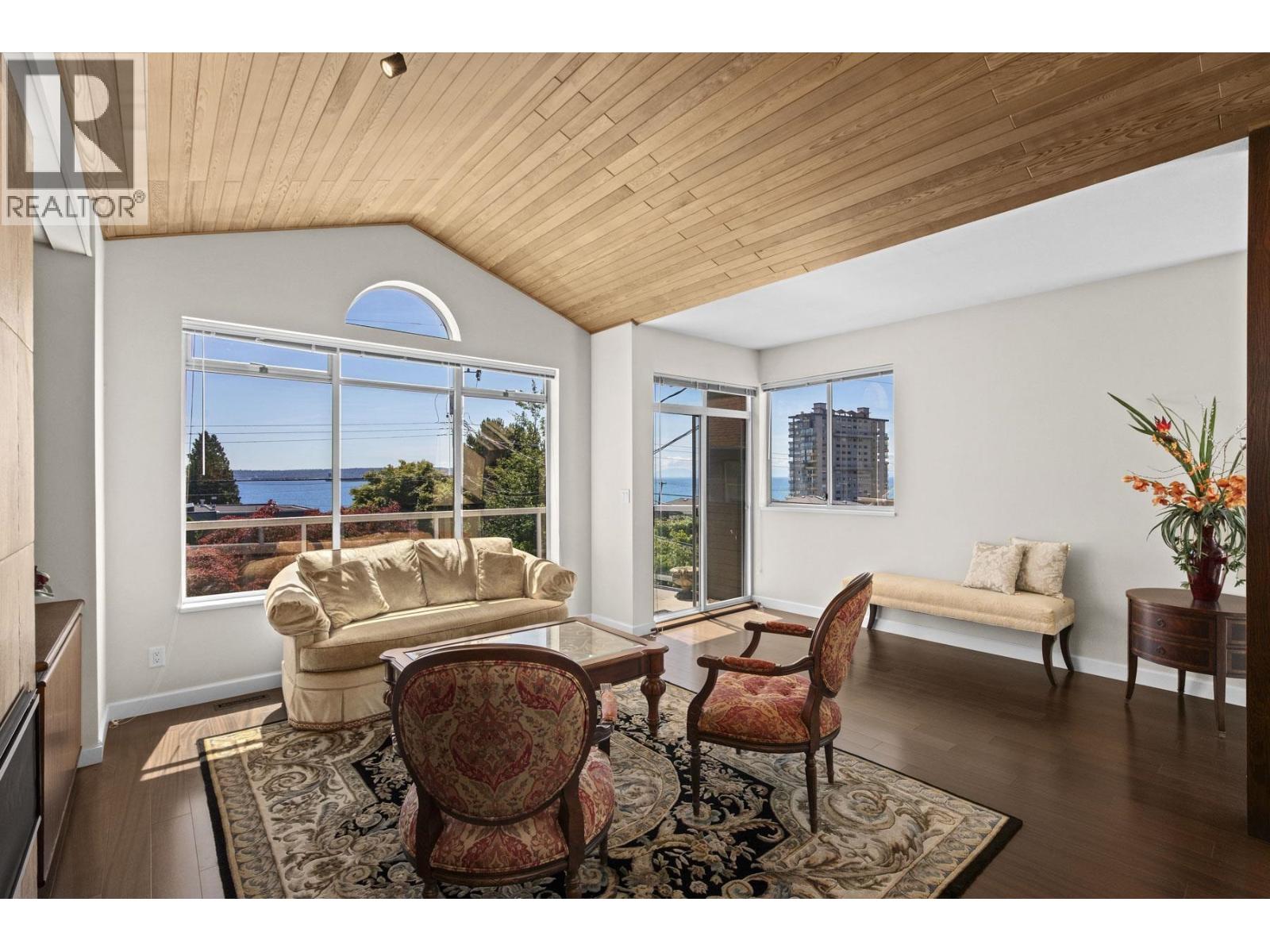 2319 MARINE DRIVE, West Vancouver
