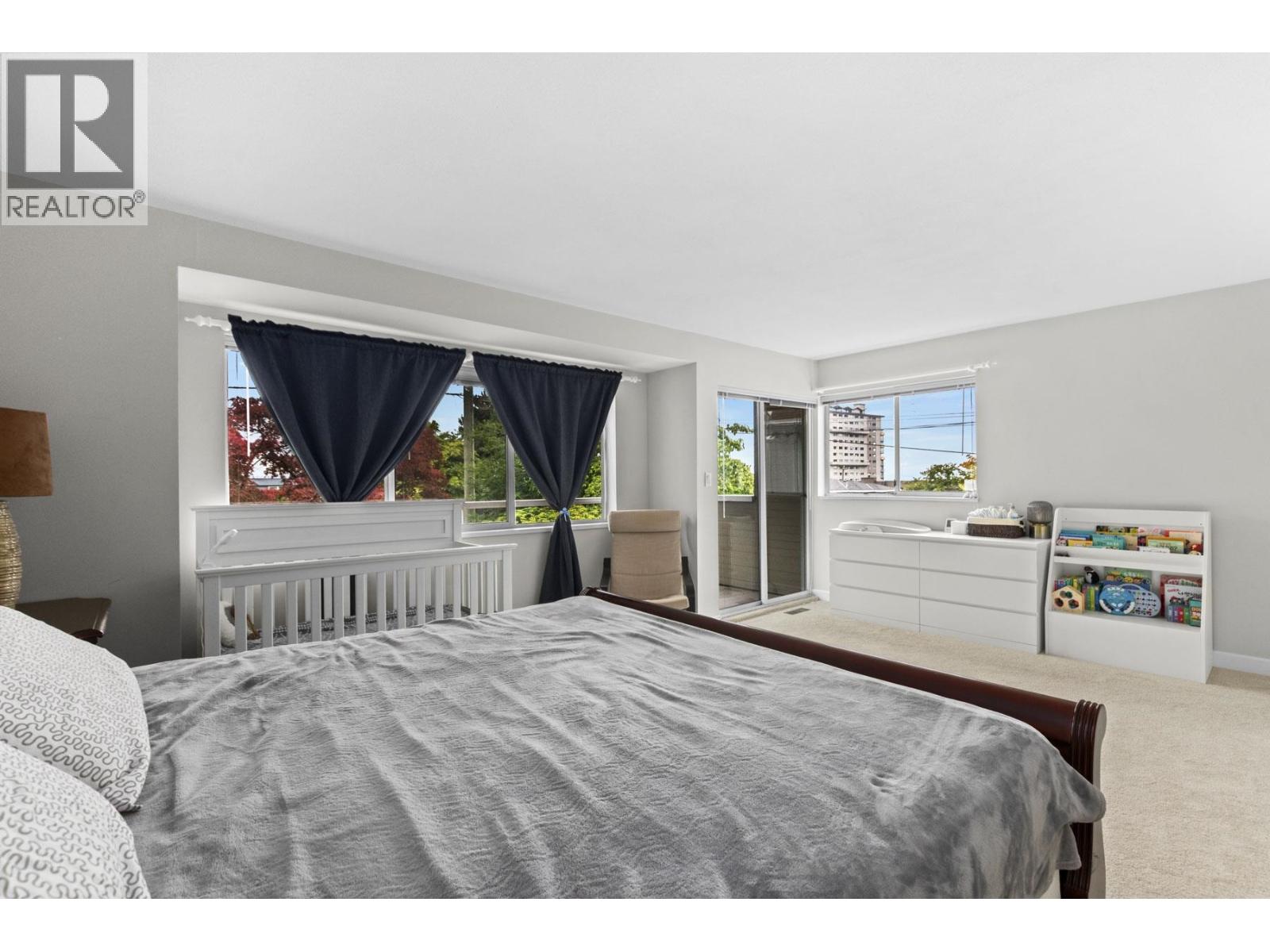 2319 MARINE DRIVE, West Vancouver