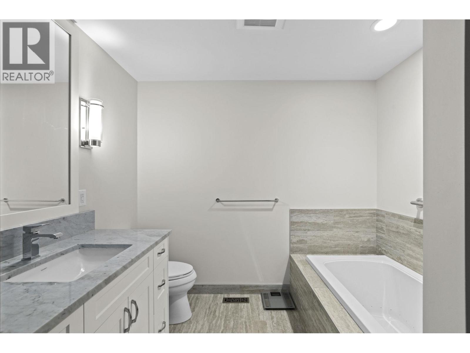 2319 MARINE DRIVE, West Vancouver