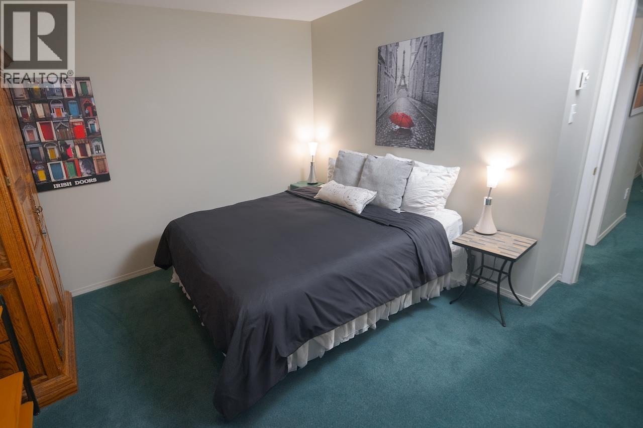 2064 CHAMONIX CRESCENT, Whistler