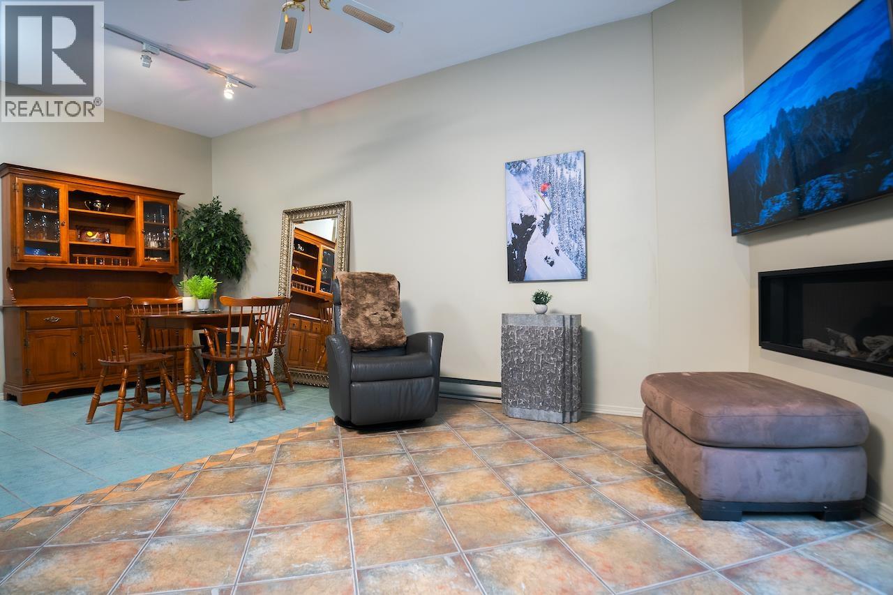 2064 CHAMONIX CRESCENT, Whistler
