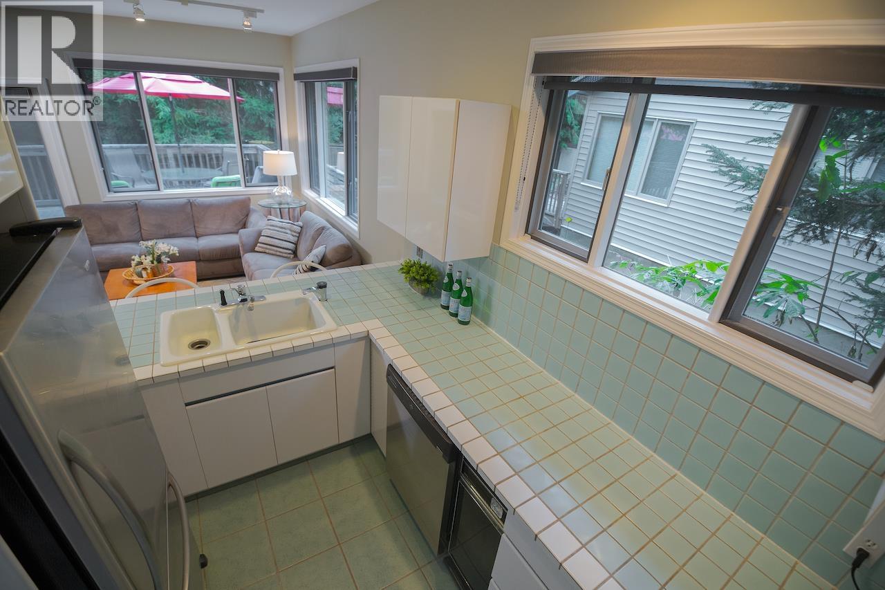 2064 CHAMONIX CRESCENT, Whistler