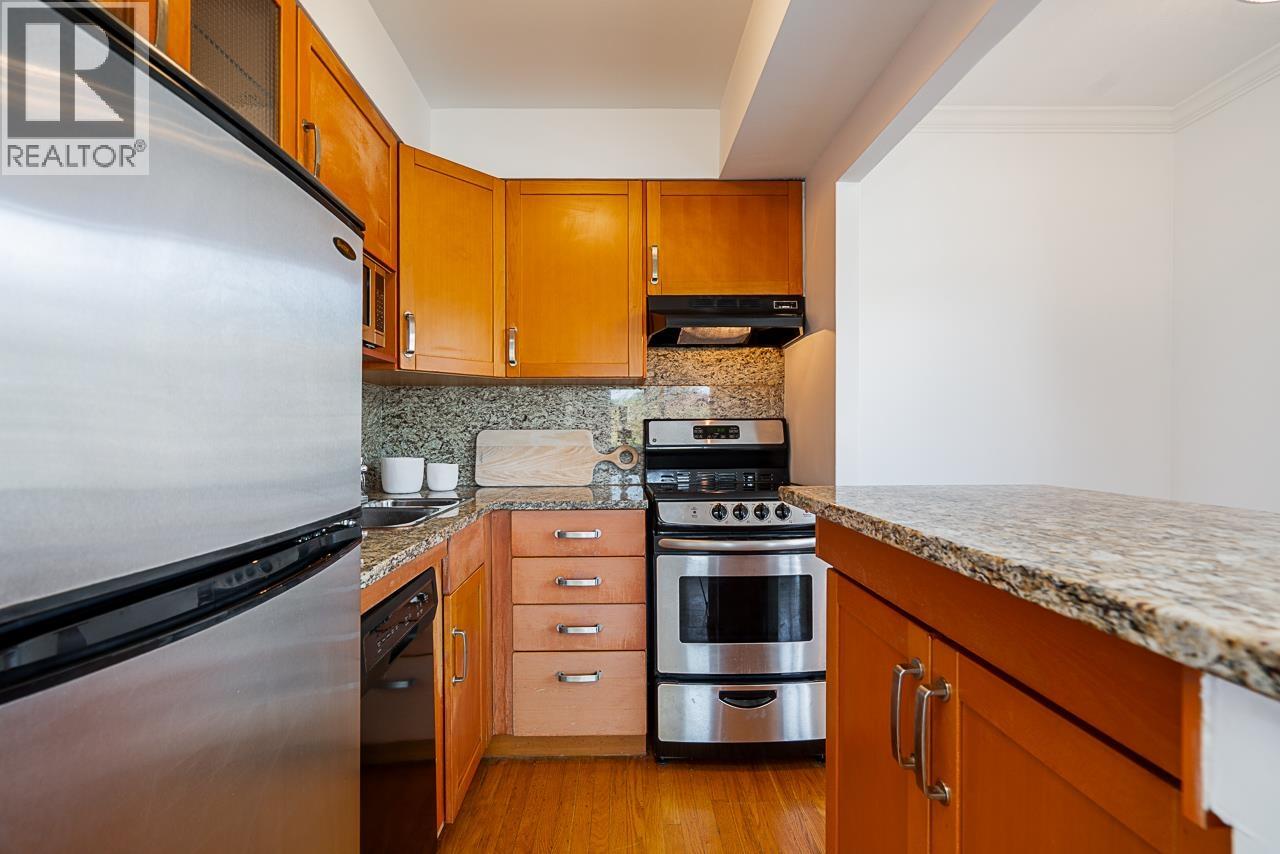 305 2187 BELLEVUE AVENUE, West Vancouver