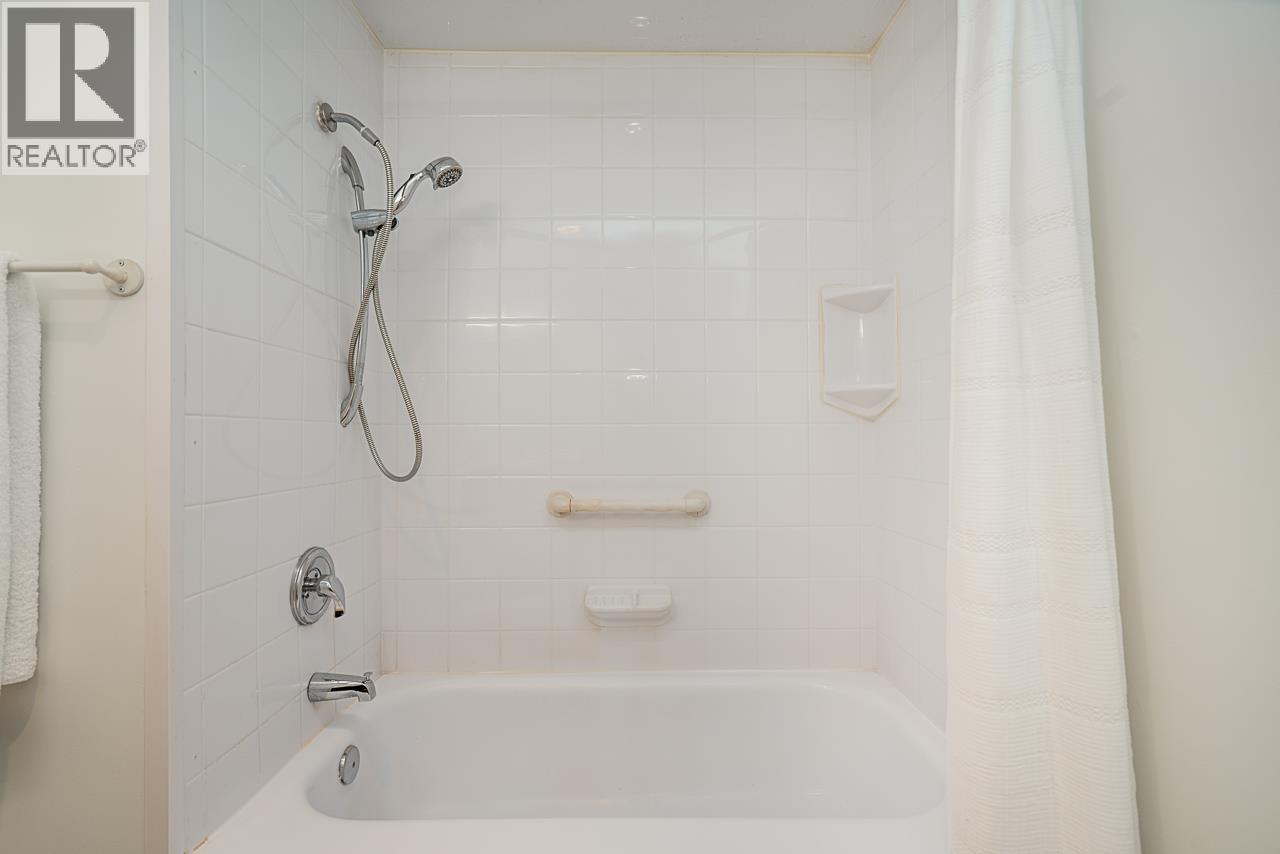 305 2187 BELLEVUE AVENUE, West Vancouver
