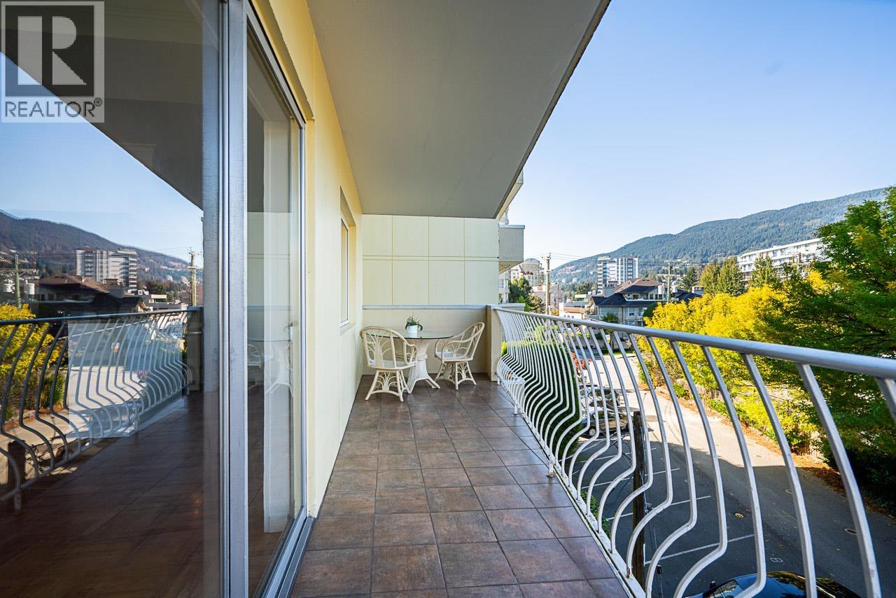 305 2187 BELLEVUE AVENUE, West Vancouver