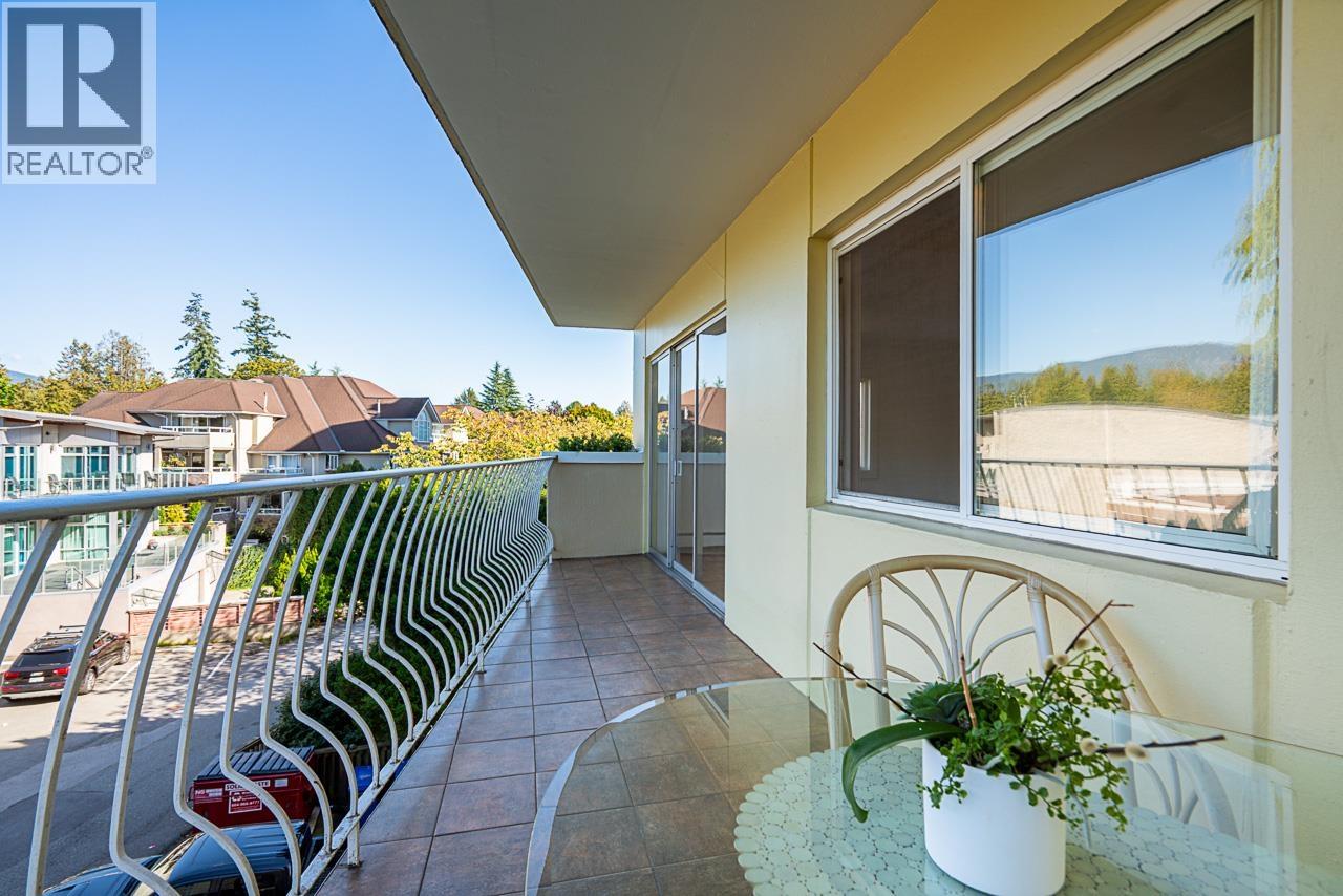 305 2187 BELLEVUE AVENUE, West Vancouver