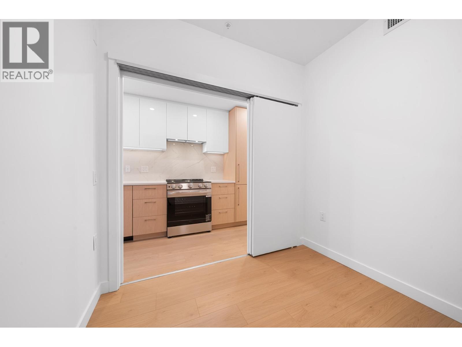 111 150 JAMES ROAD, Port Moody