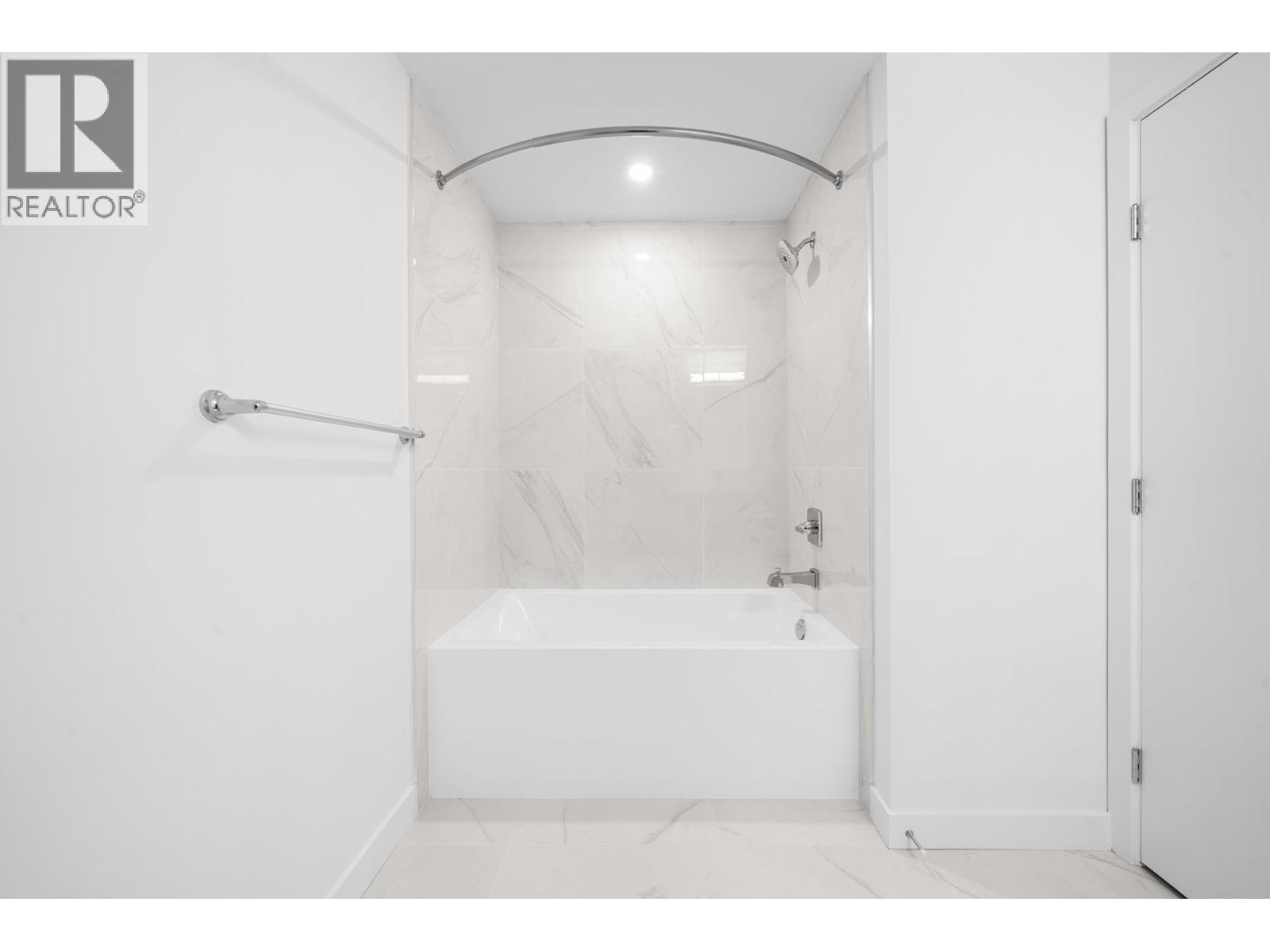 111 150 JAMES ROAD, Port Moody