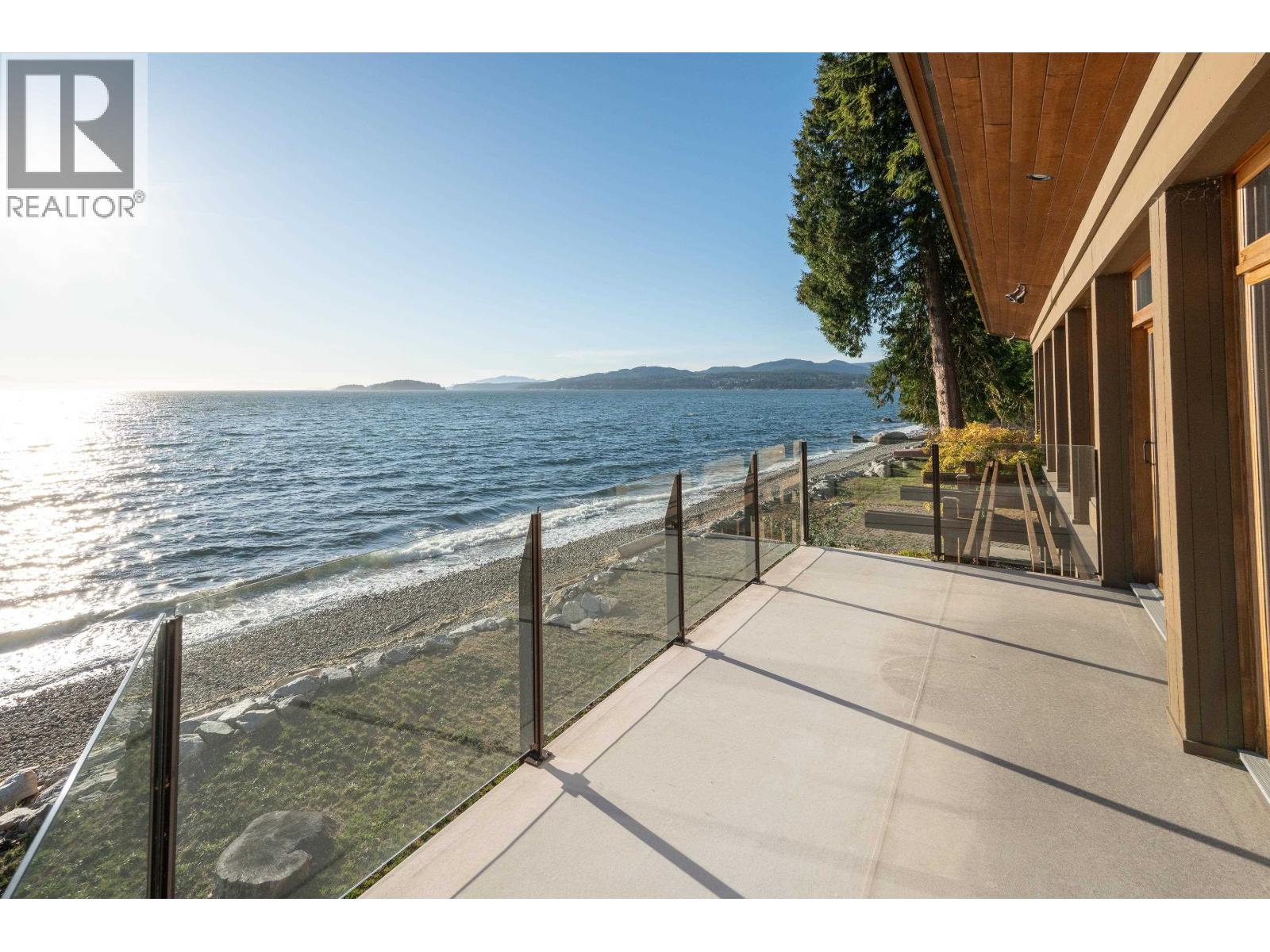 4893 SUNSHINE COAST HIGHWAY, Sechelt