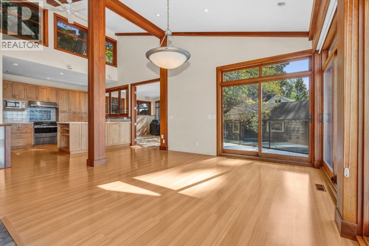4893 SUNSHINE COAST HIGHWAY, Sechelt
