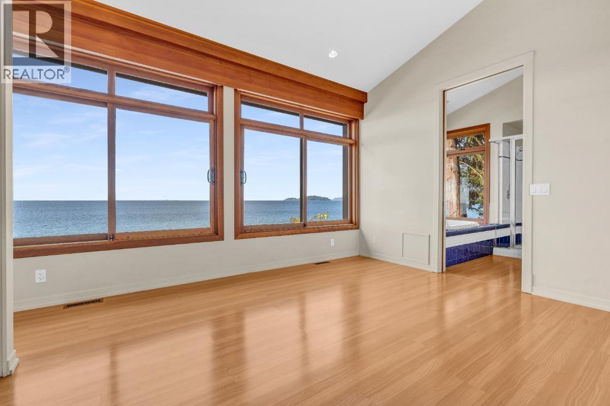 4893 SUNSHINE COAST HIGHWAY, Sechelt